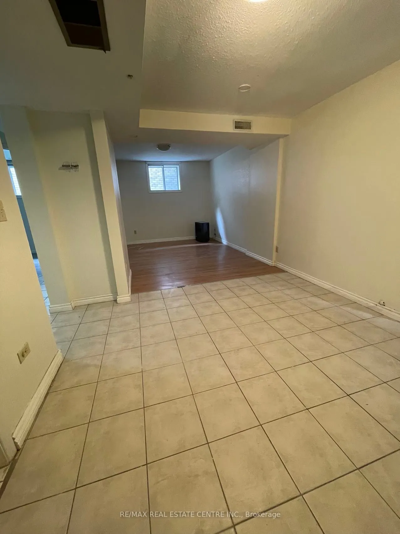 129 KORTRIGHT Drive W, #Basement