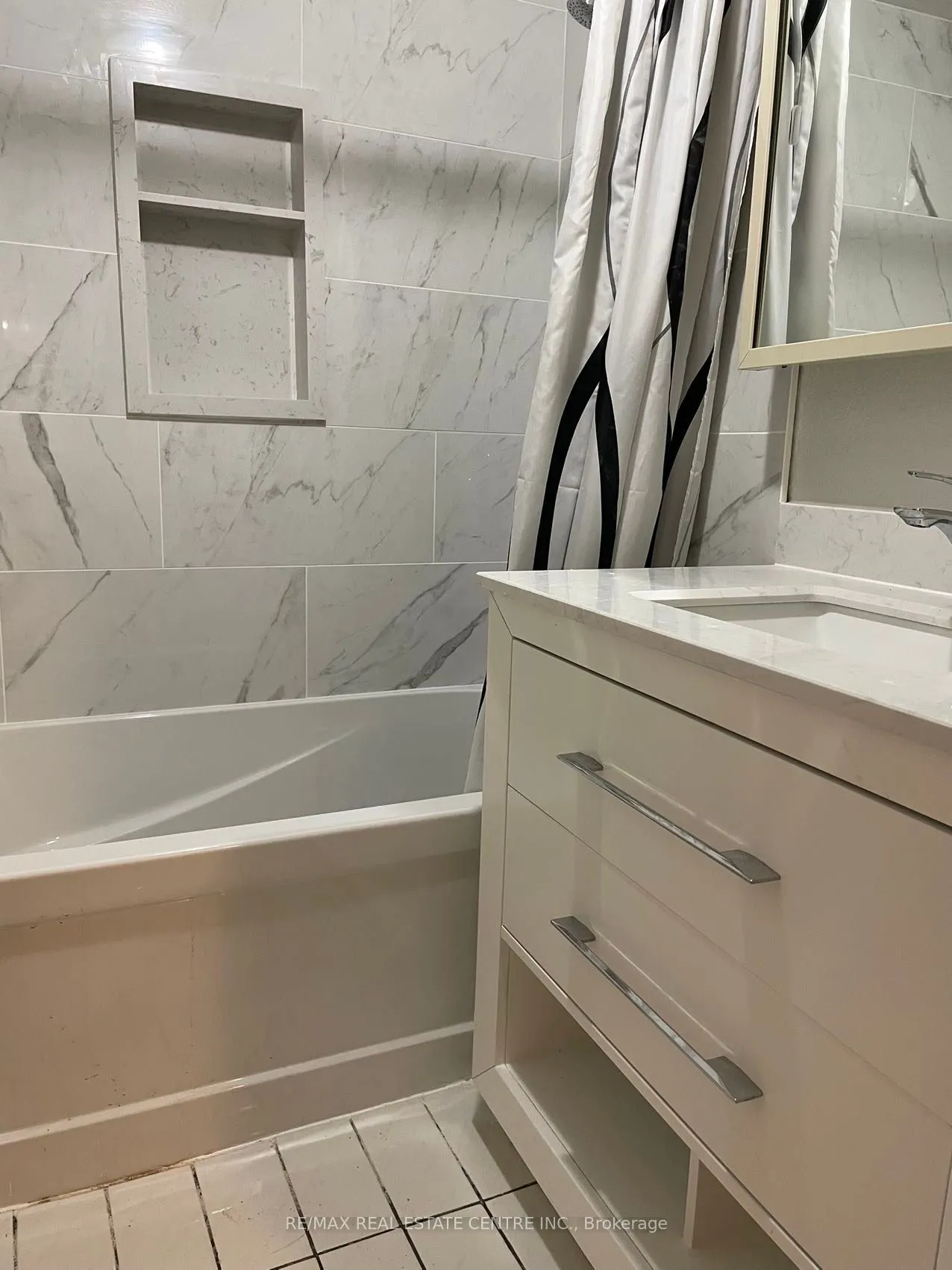 129 KORTRIGHT Drive W, #Basement