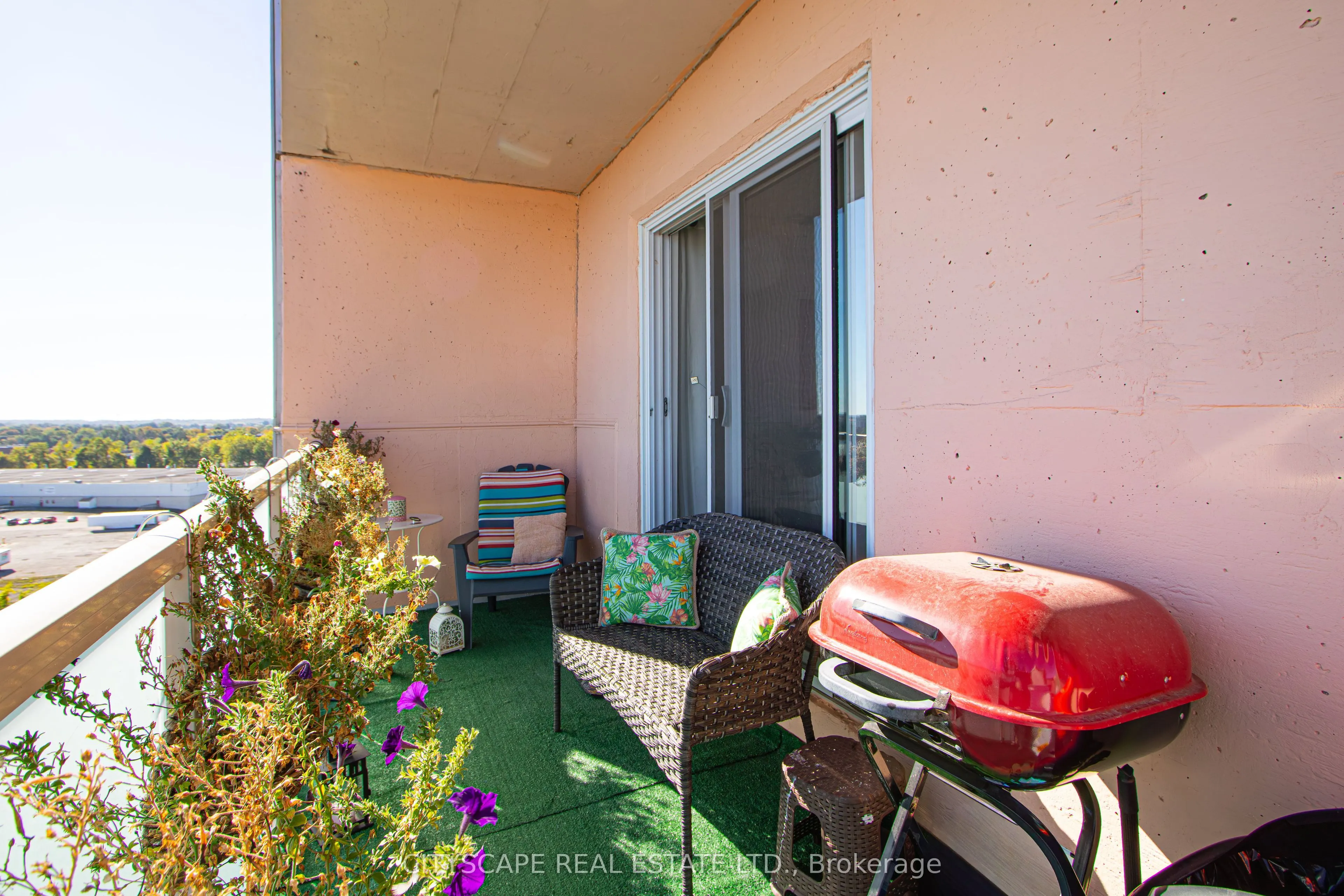 573 Mornington Avenue, #1008