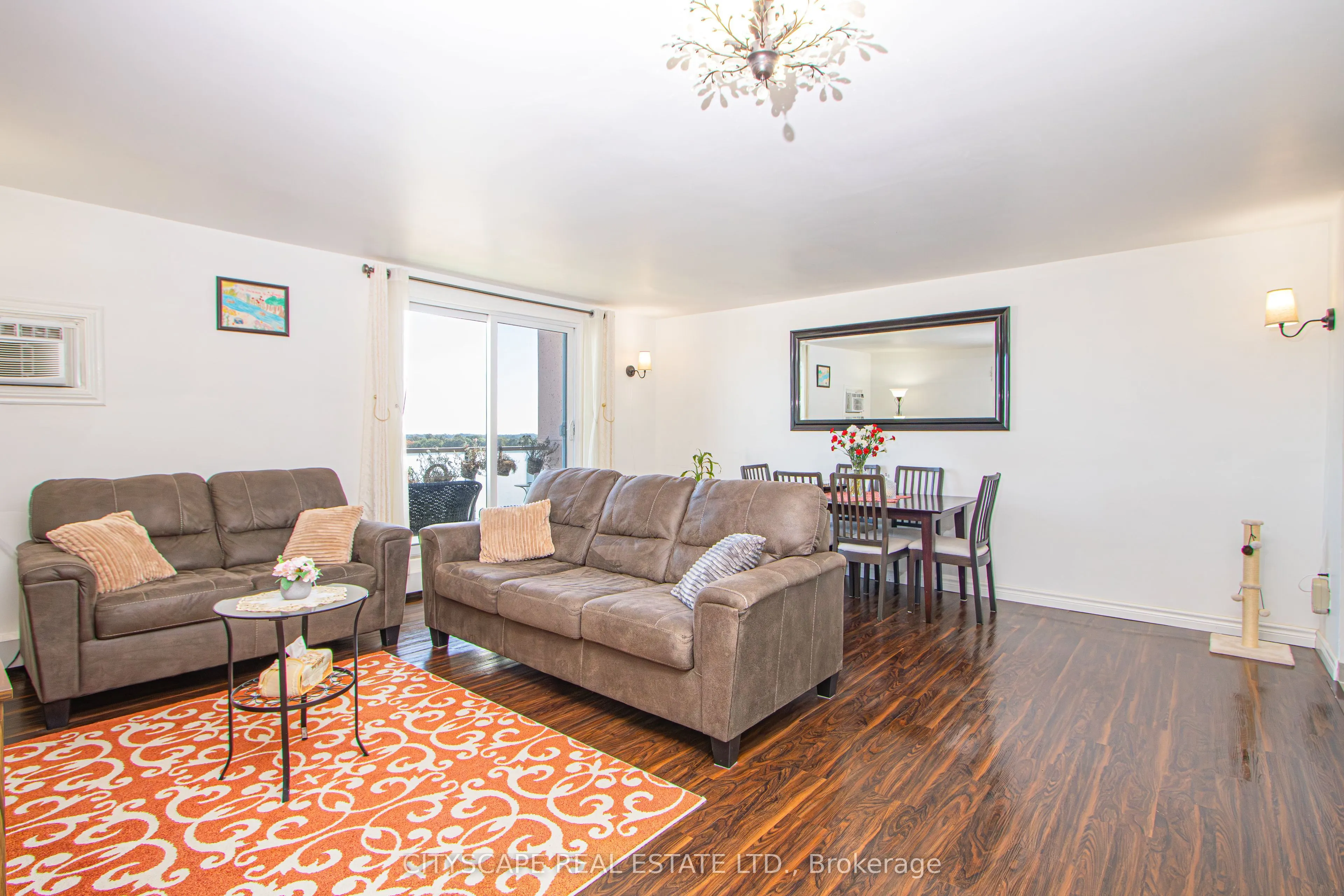 573 Mornington Avenue, #1008