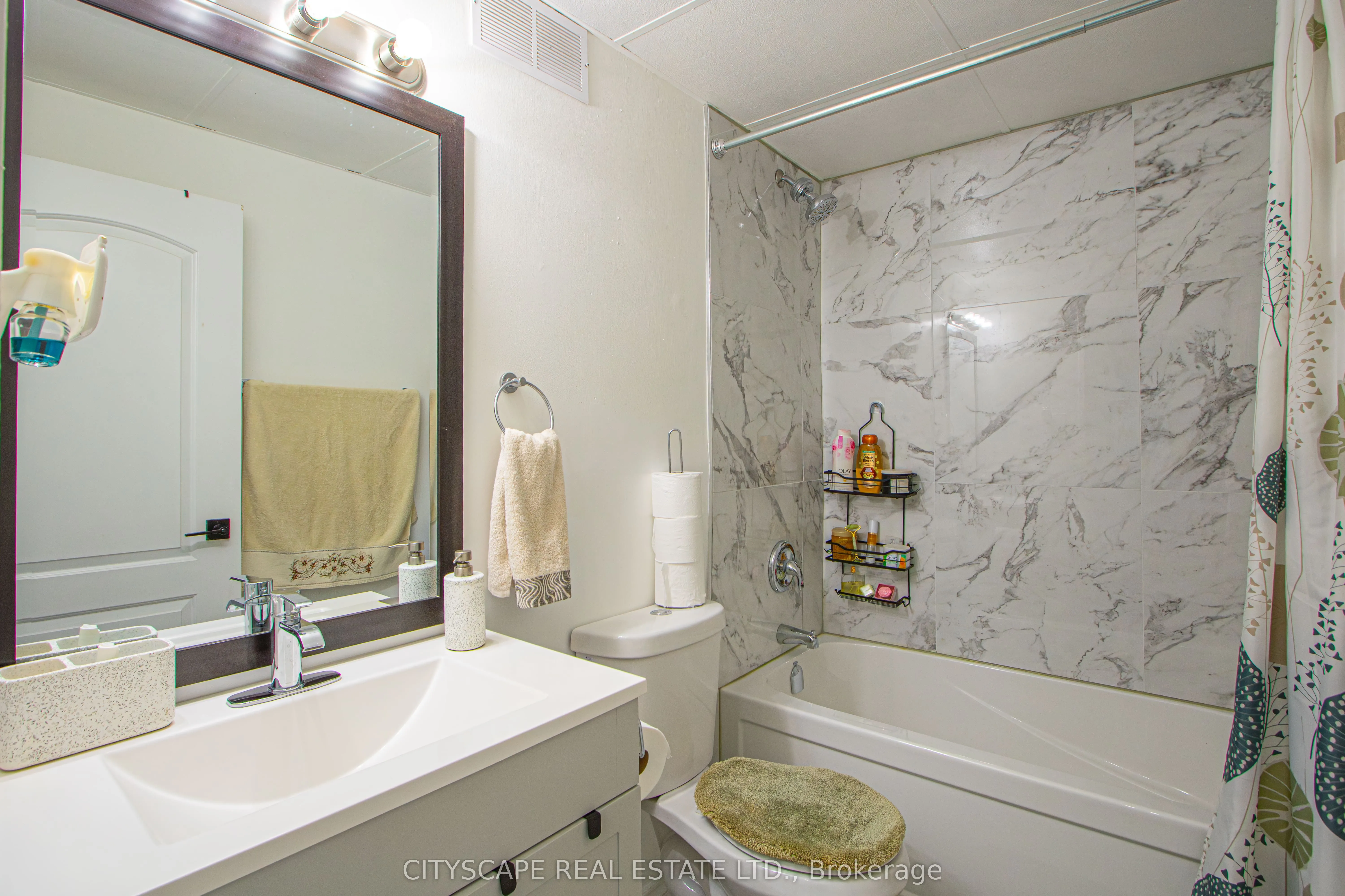 573 Mornington Avenue, #1008