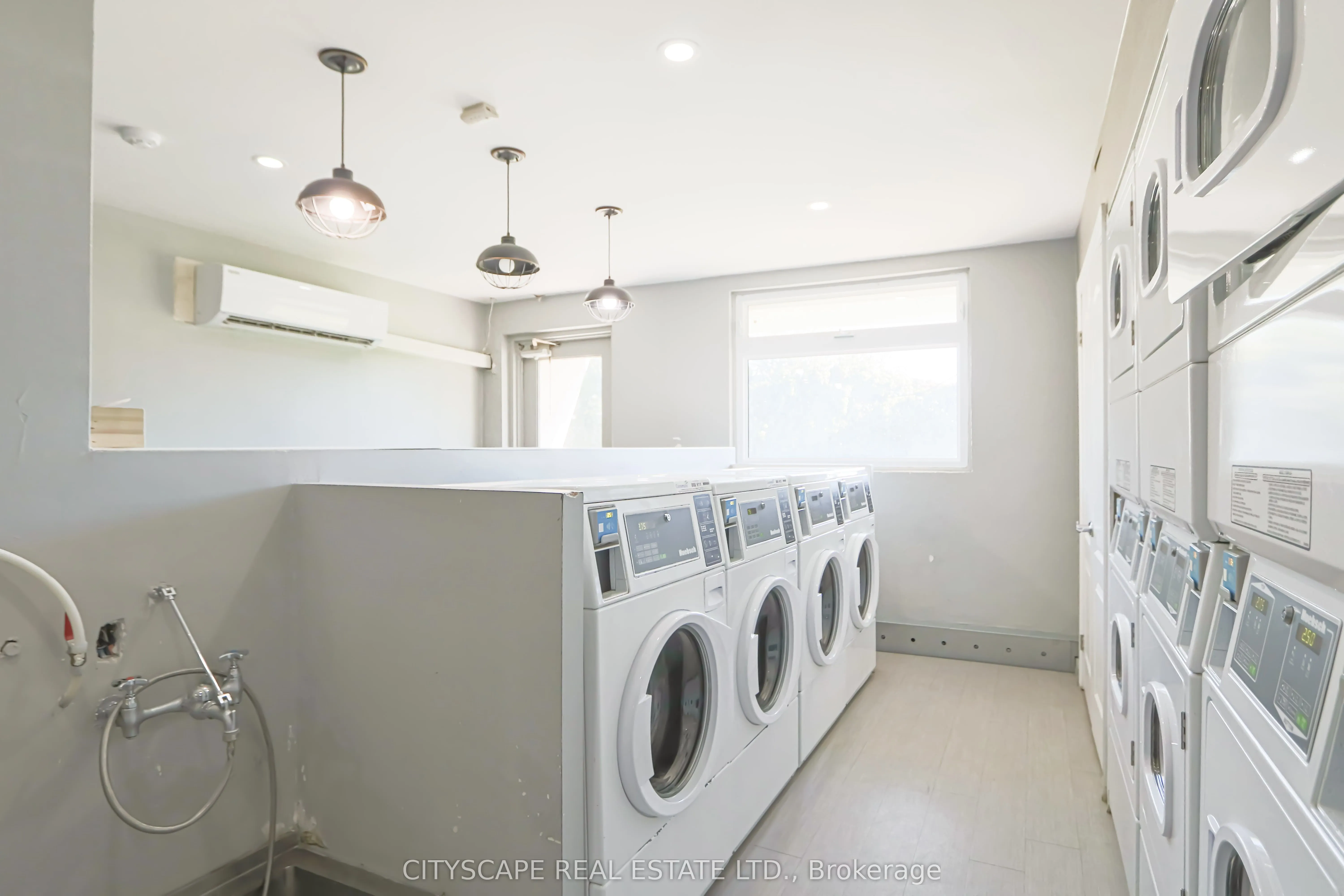 573 Mornington Avenue, #1008