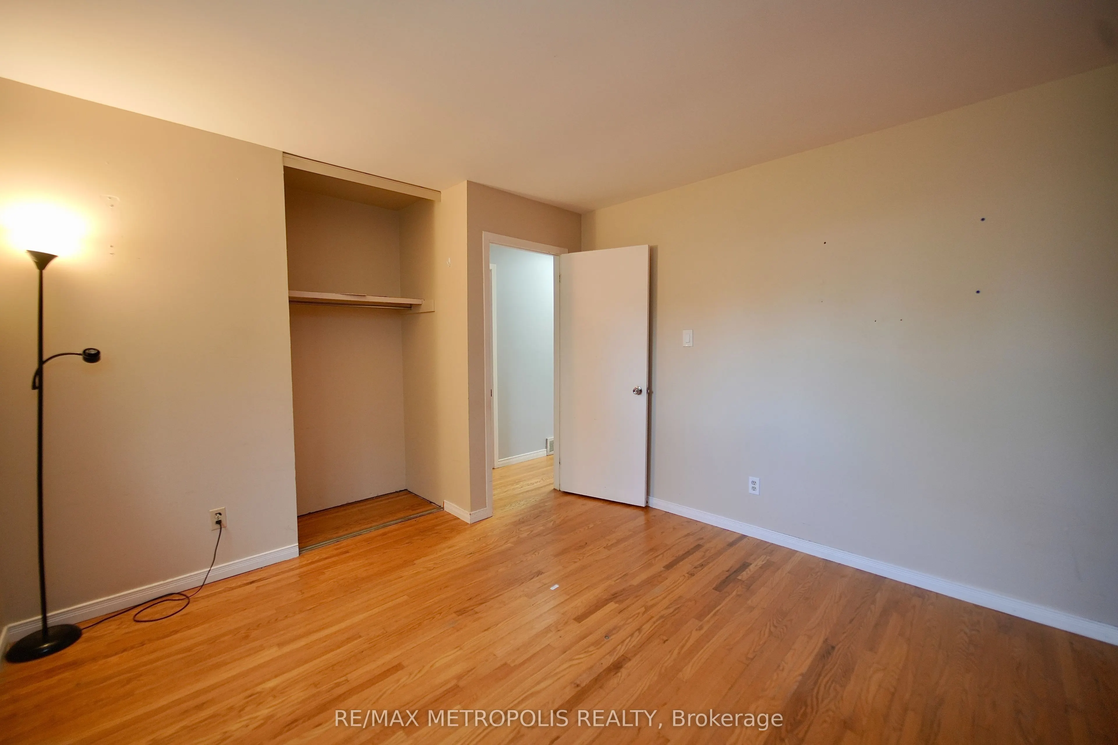 176 Culver Crescent, #Main Fl