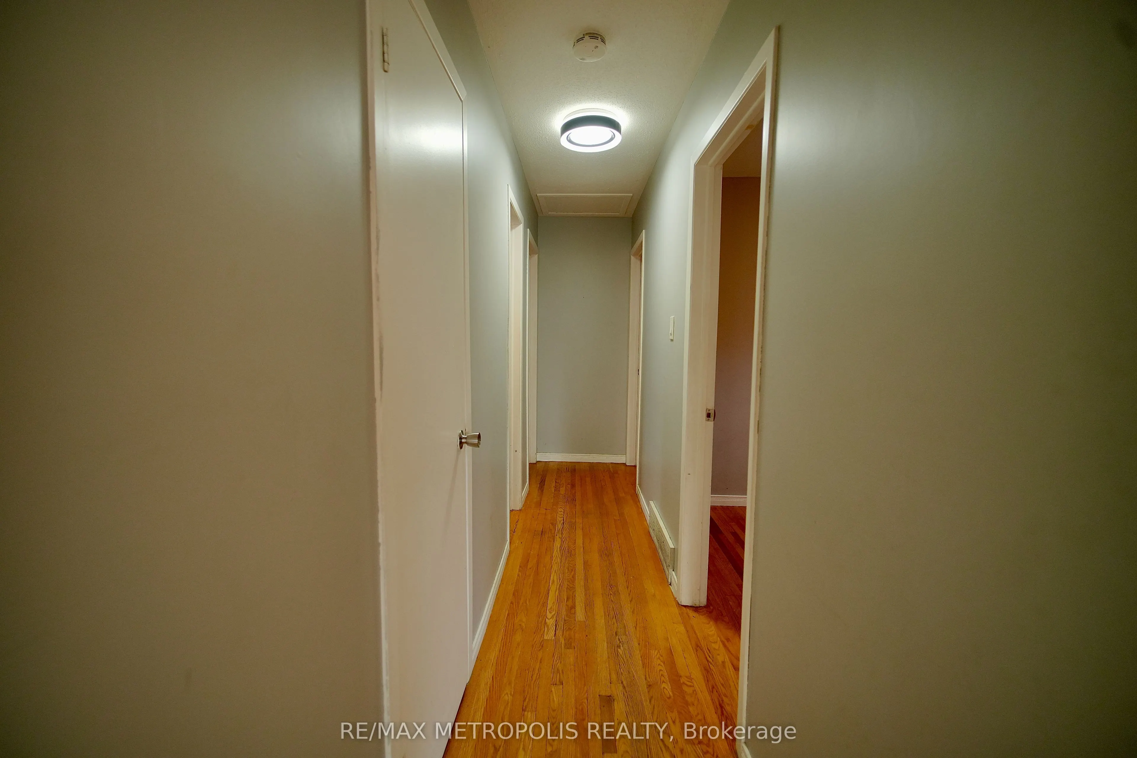 176 Culver Crescent, #Main Fl