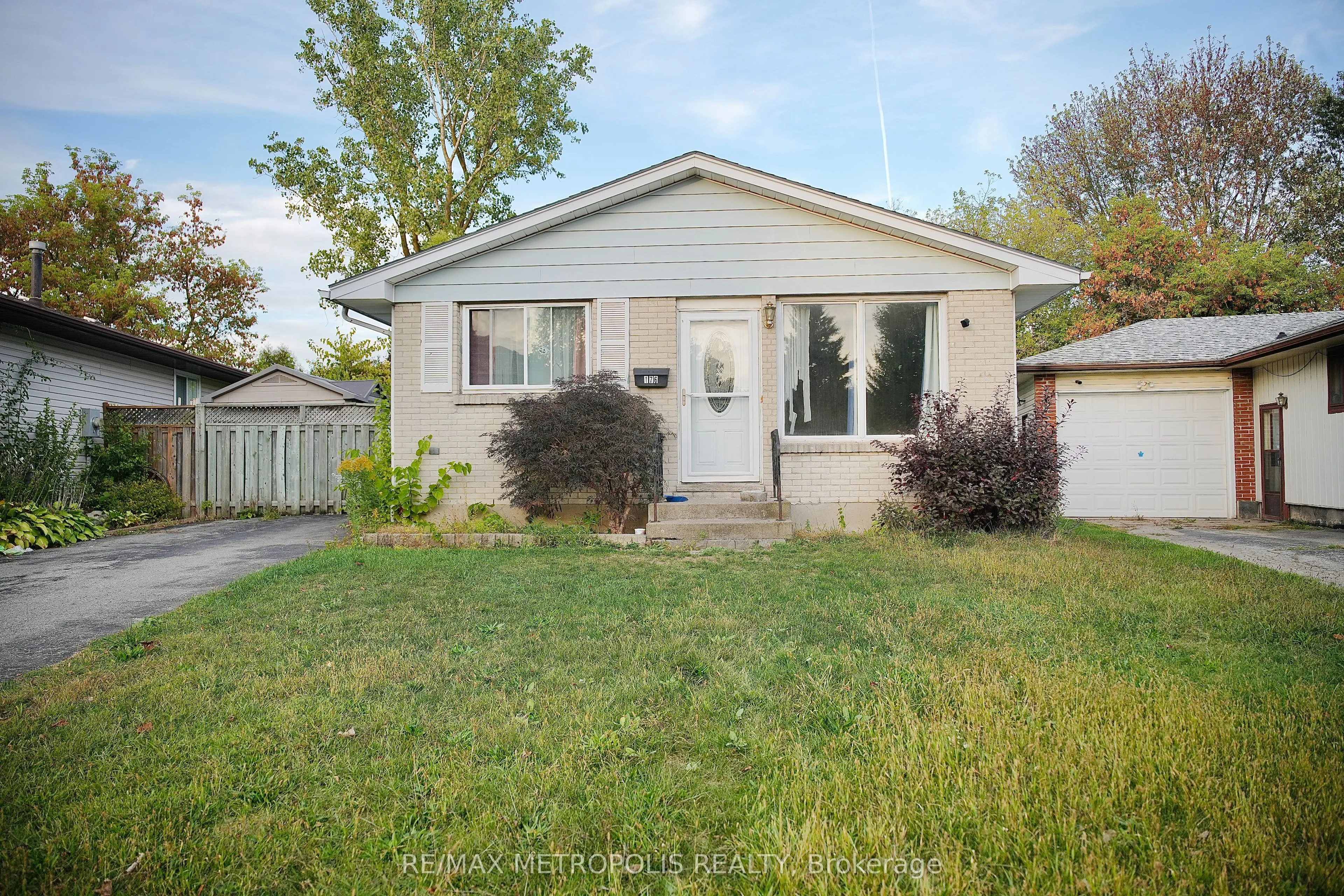 176 Culver Crescent, #Main Fl