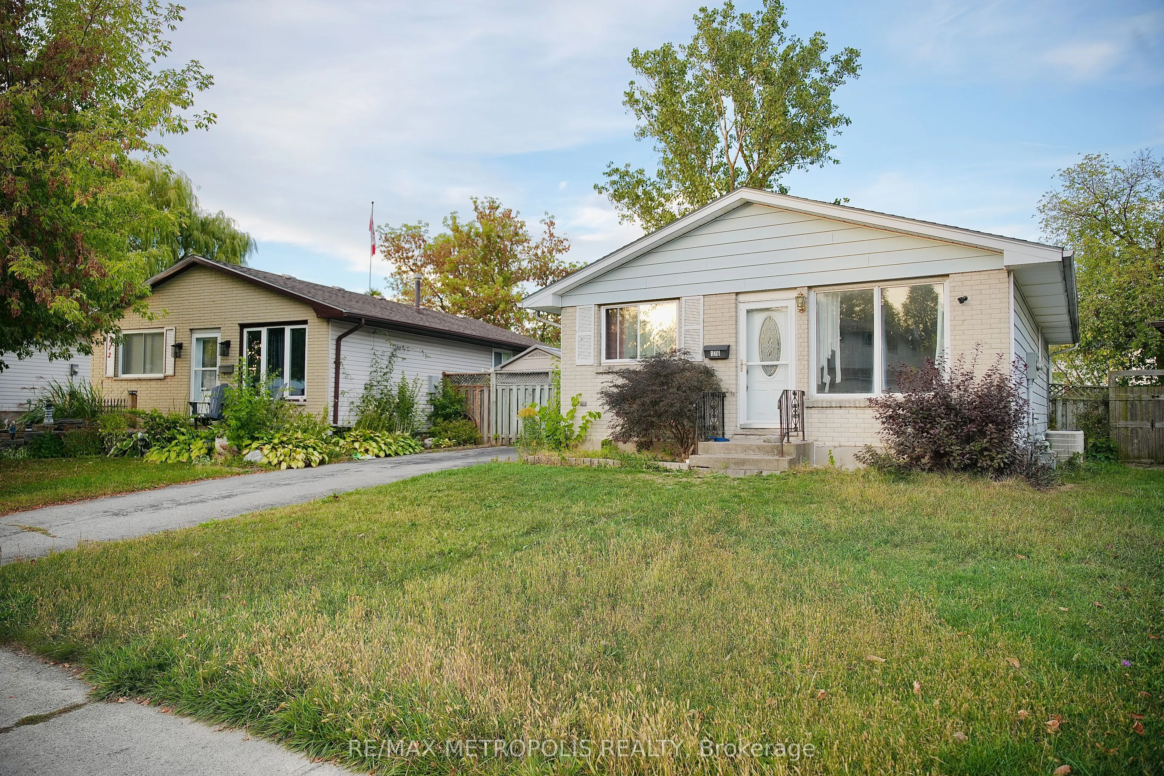 176 Culver Crescent, #Main Fl