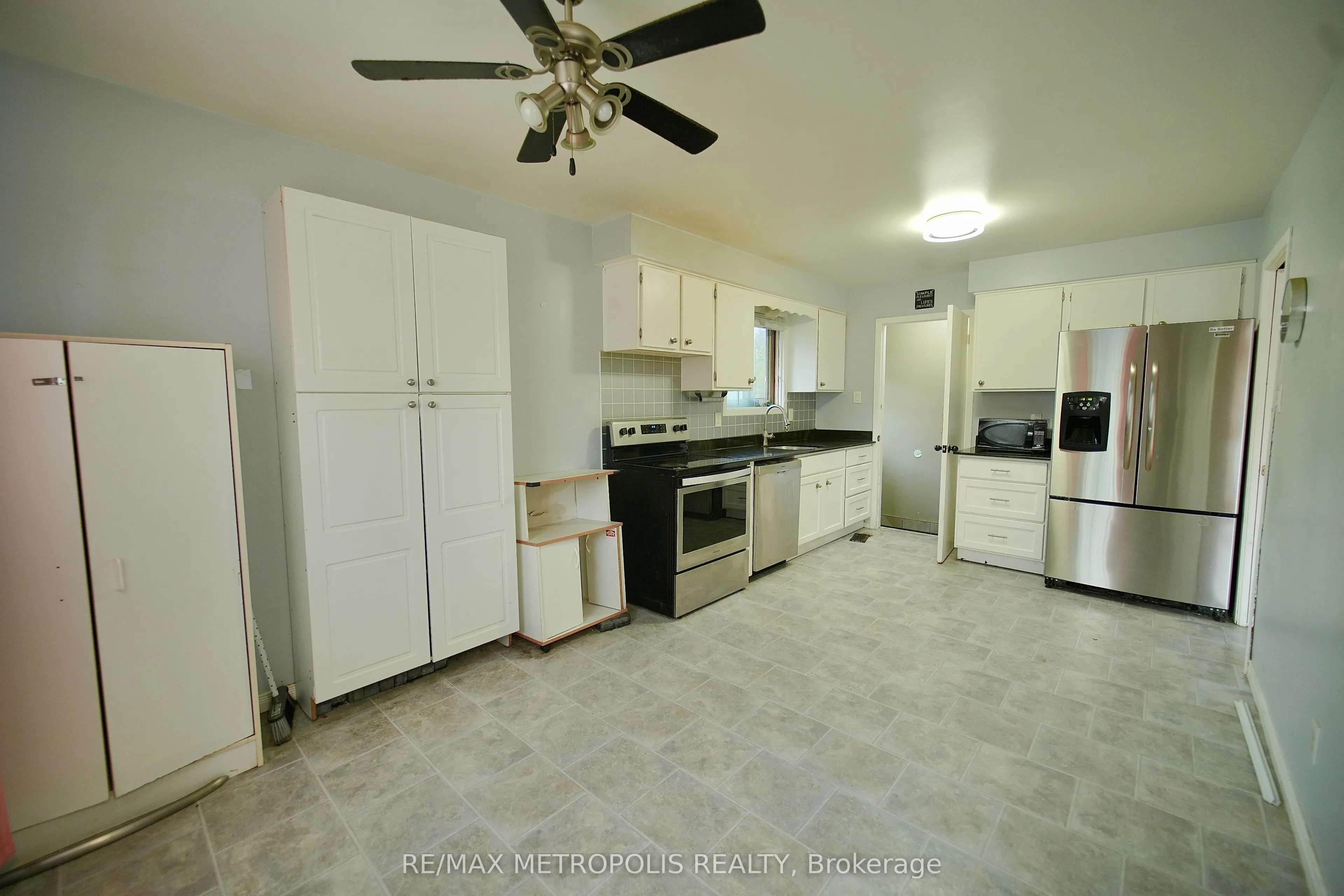 176 Culver Crescent, #Main Fl