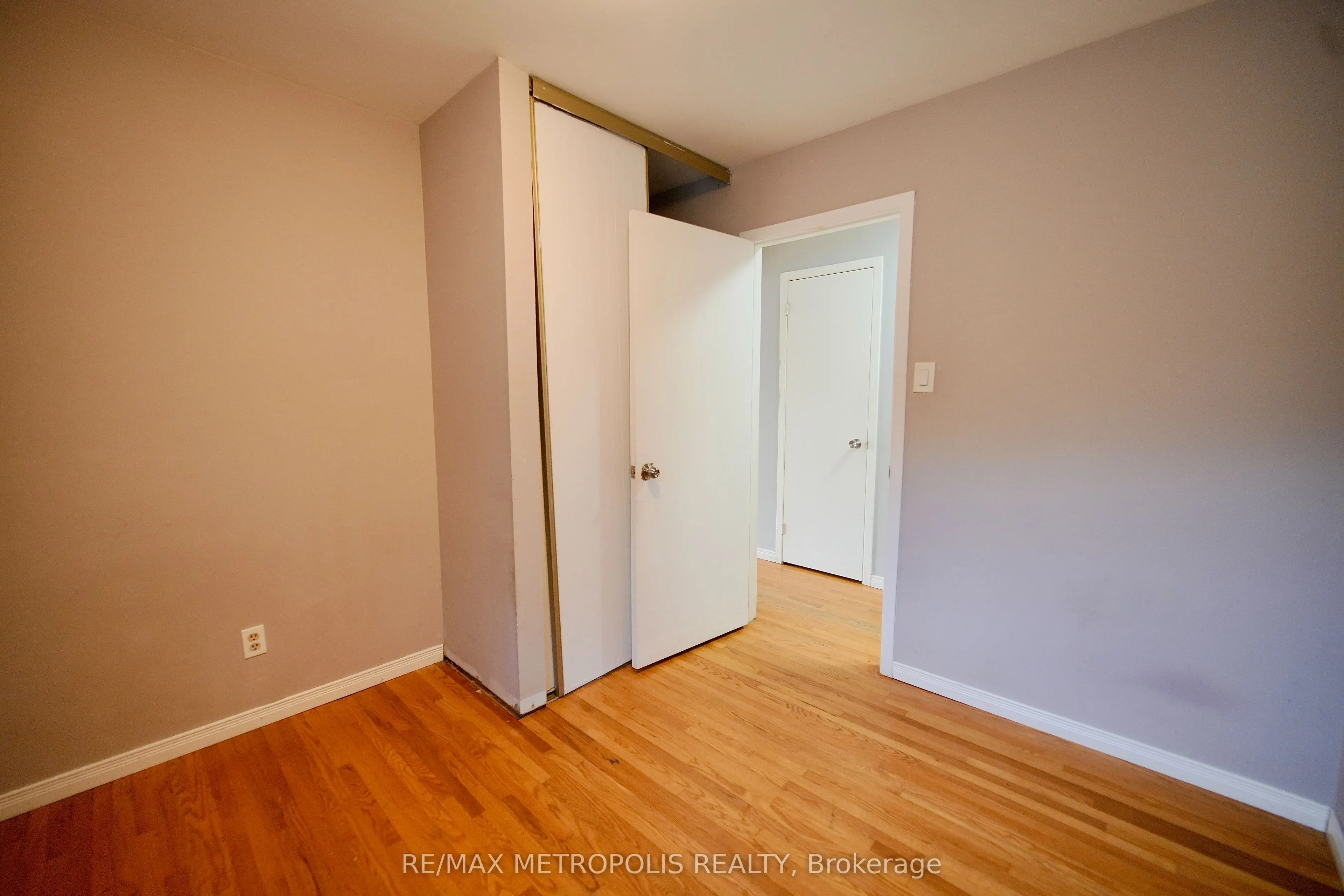 176 Culver Crescent, #Main Fl
