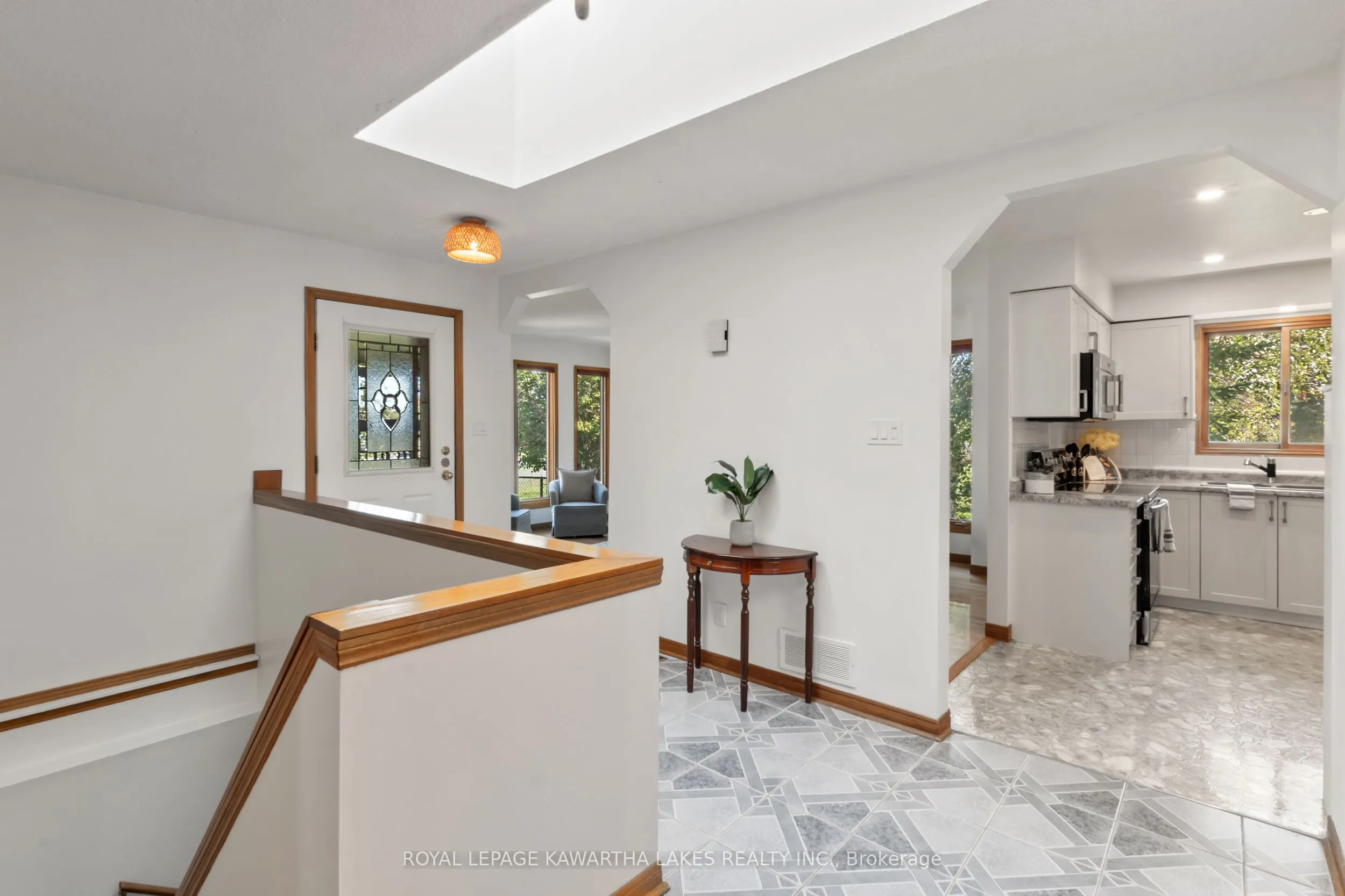 195 Elgin Street W
