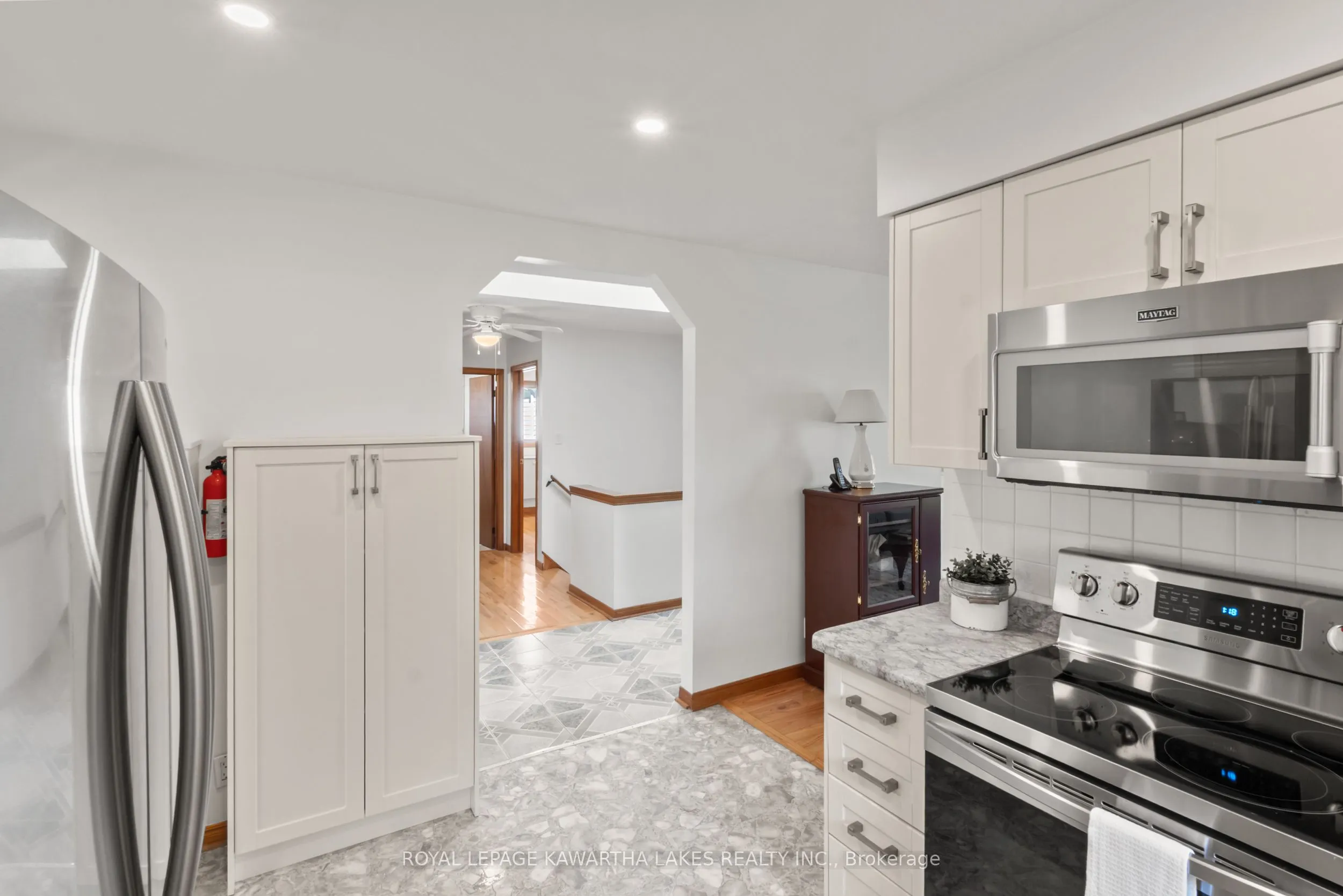 195 Elgin Street W