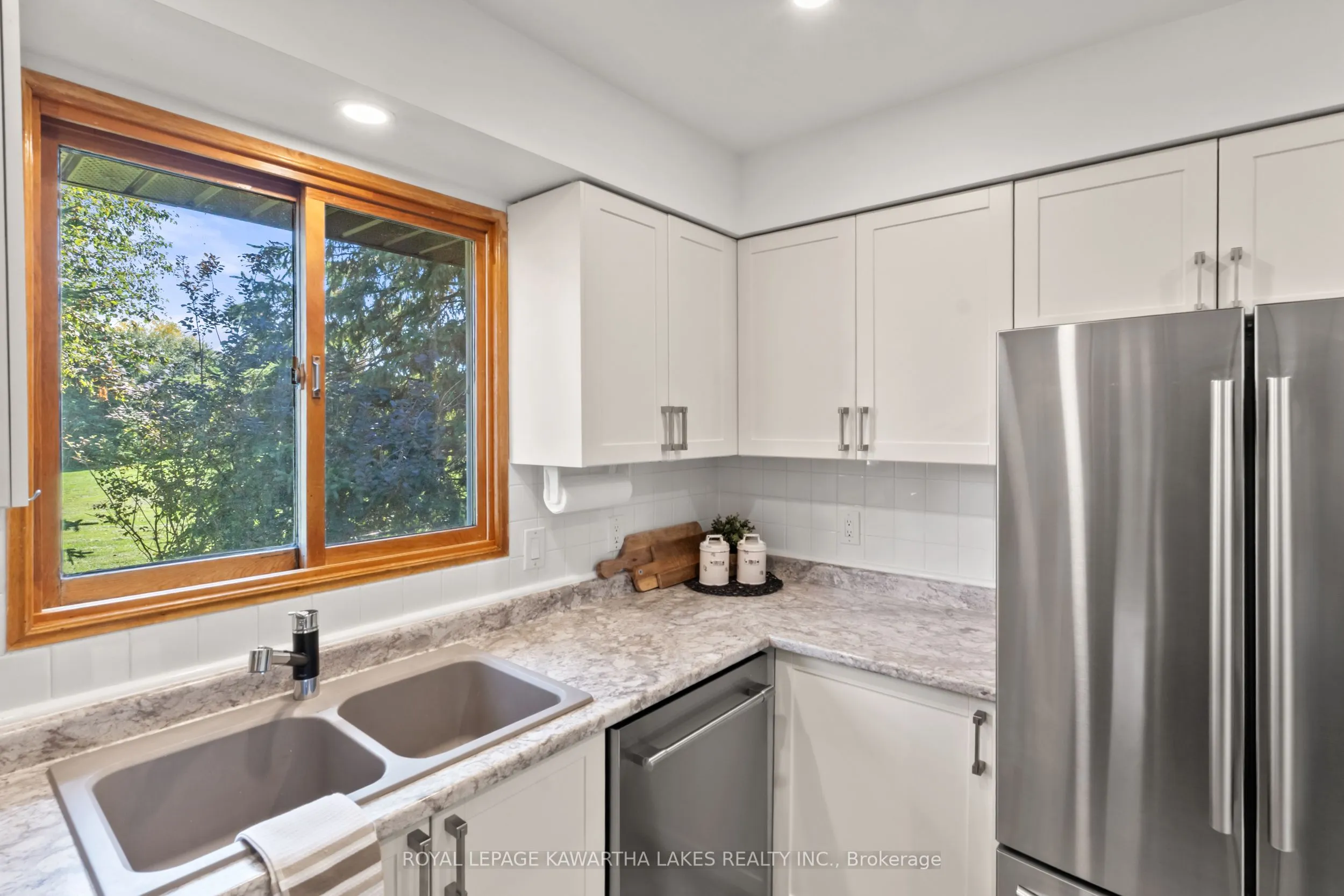 195 Elgin Street W