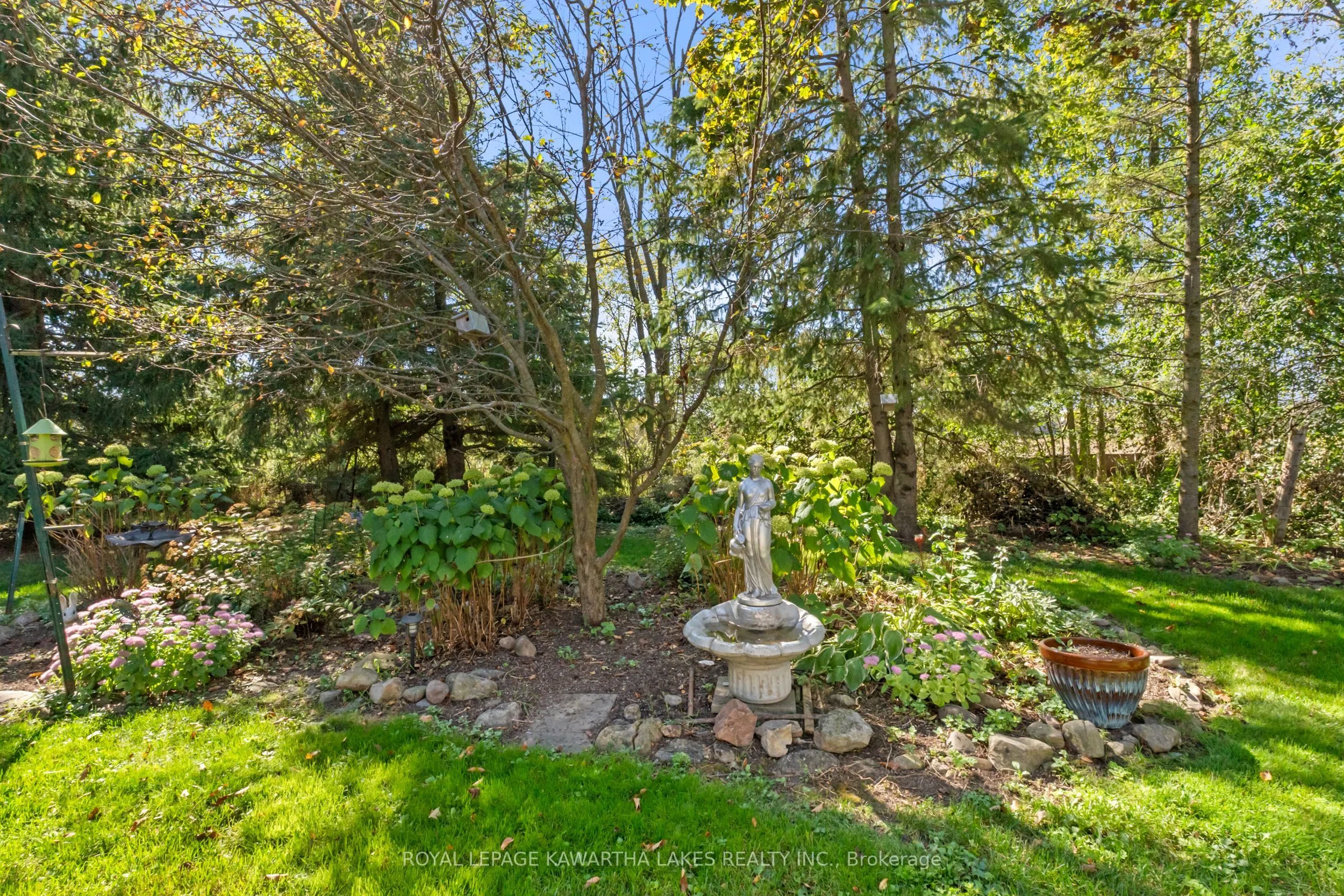 195 Elgin Street W