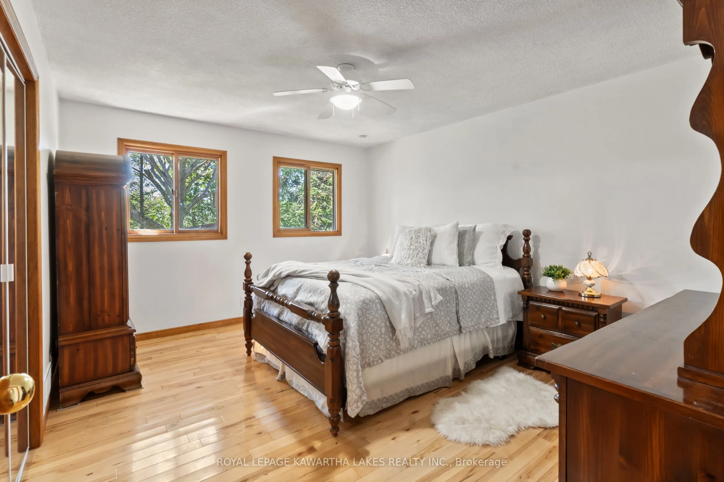 195 Elgin Street W