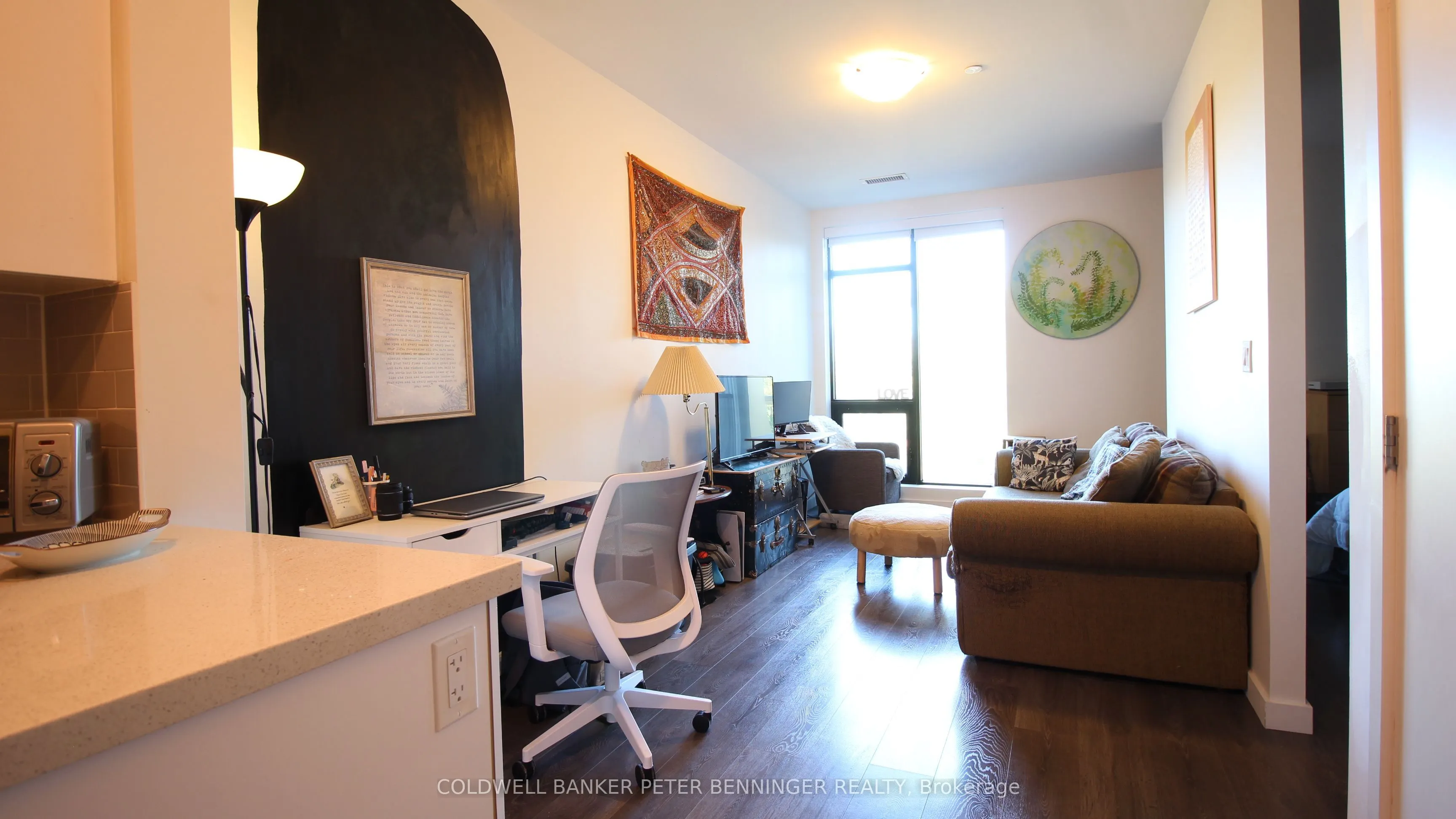 690 King Street W, #319
