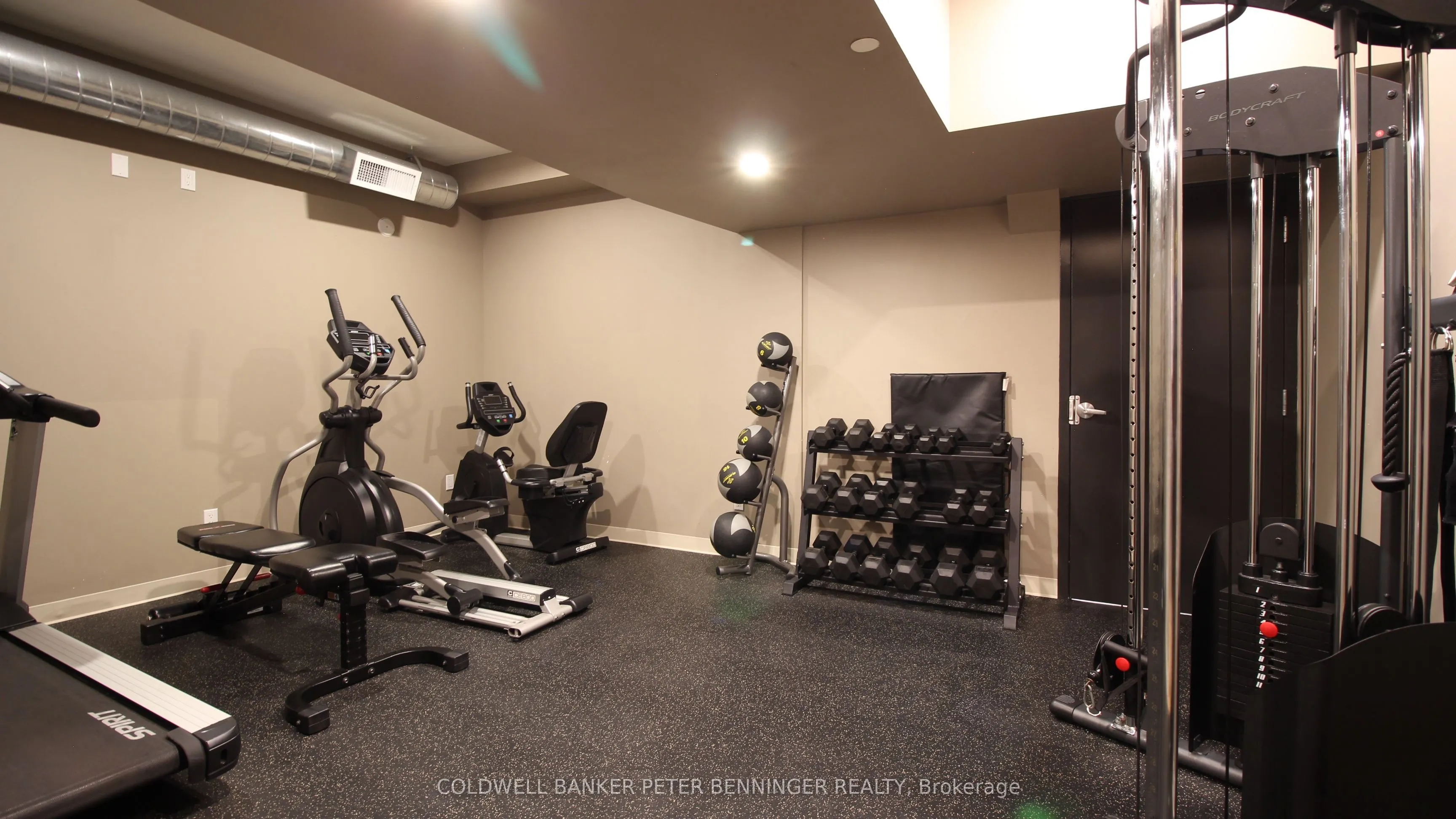 690 King Street W, #319