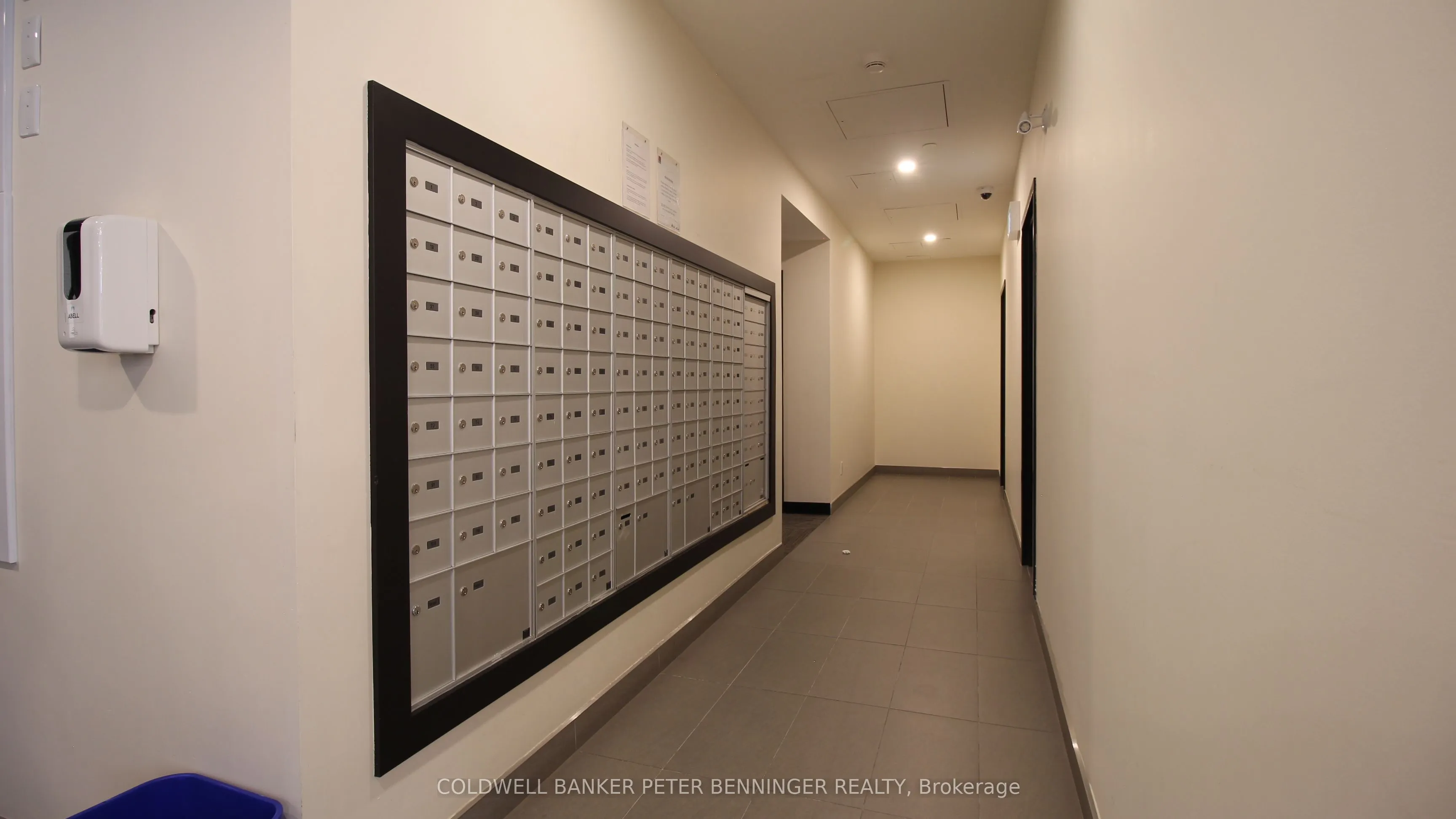 690 King Street W, #319
