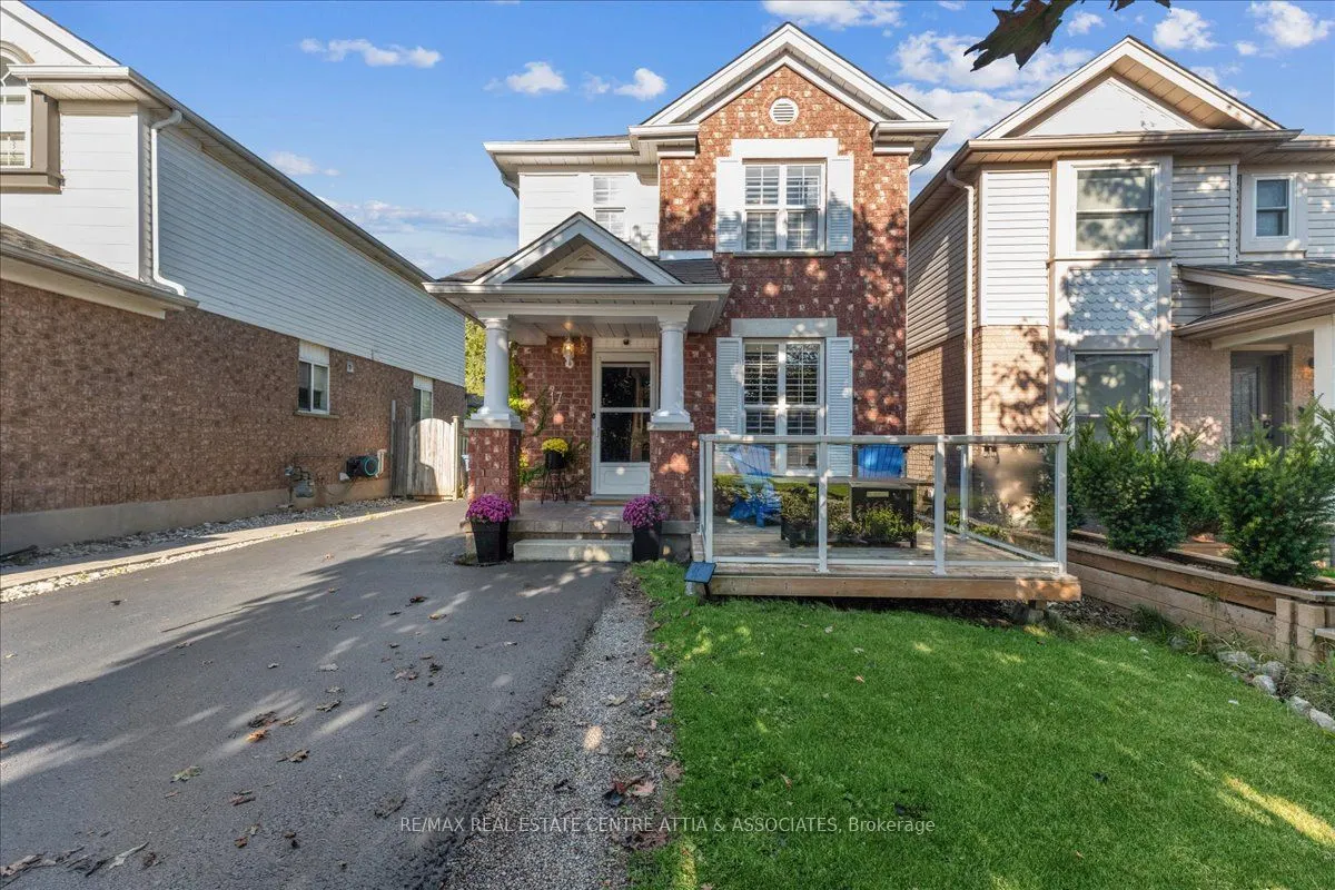 17 Starview Crescent