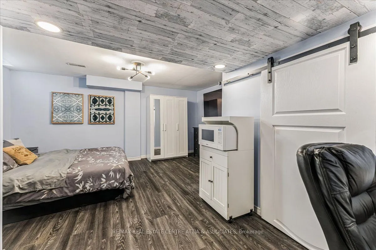 17 Starview Crescent