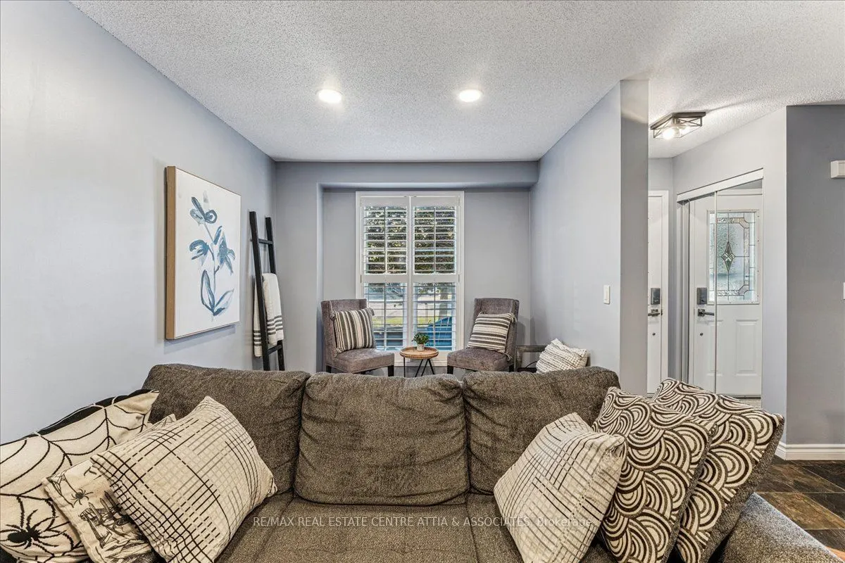 17 Starview Crescent