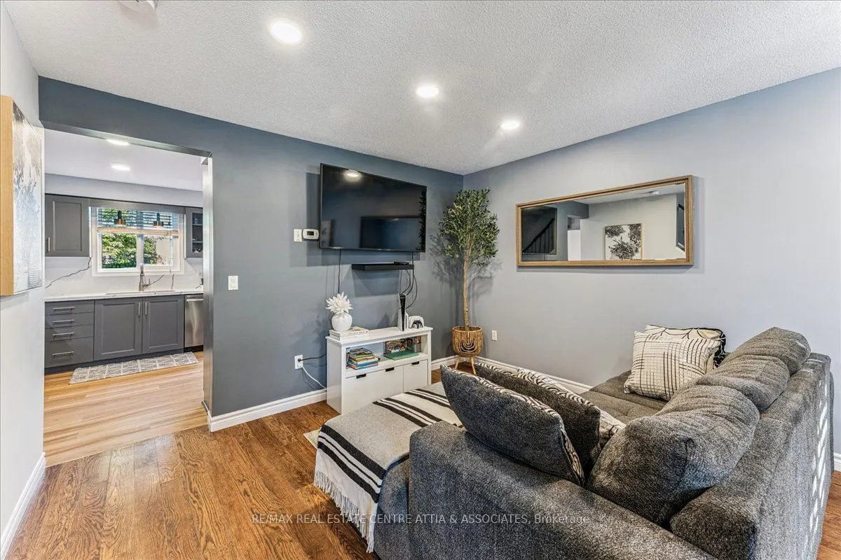 17 Starview Crescent