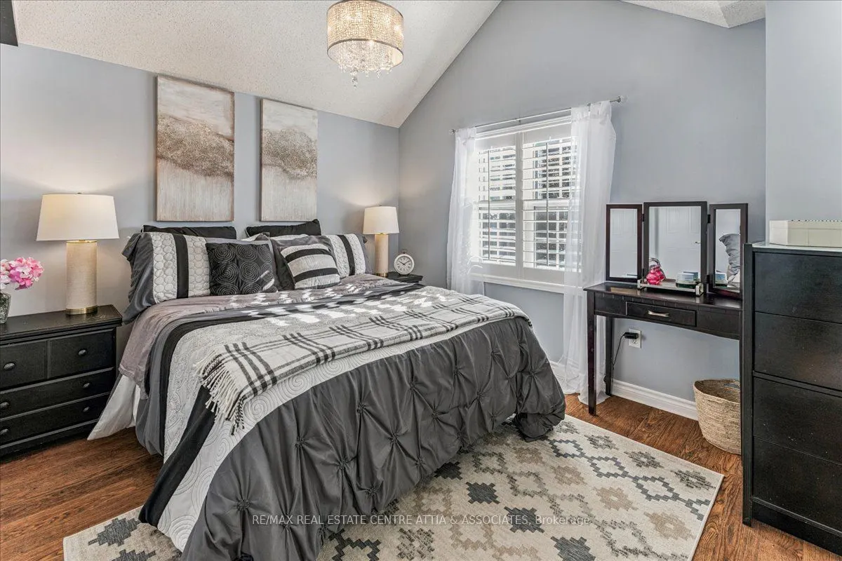 17 Starview Crescent