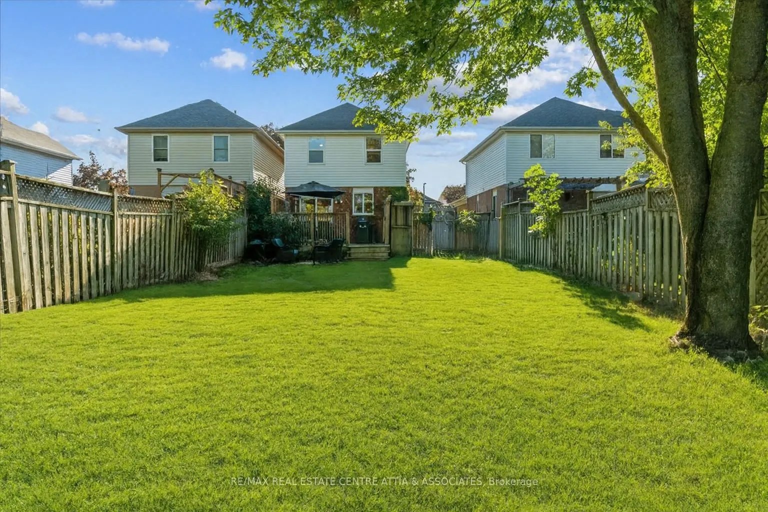 17 Starview Crescent