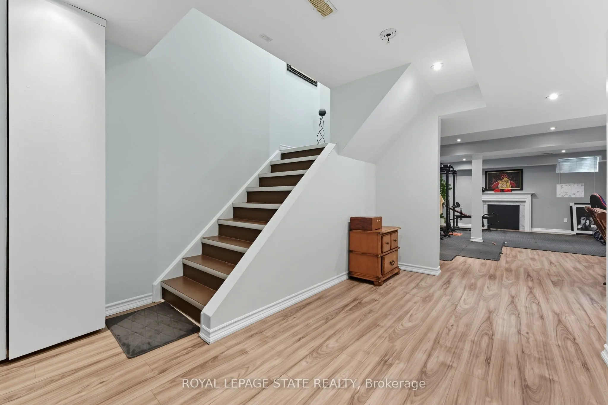 23 kellogg Avenue