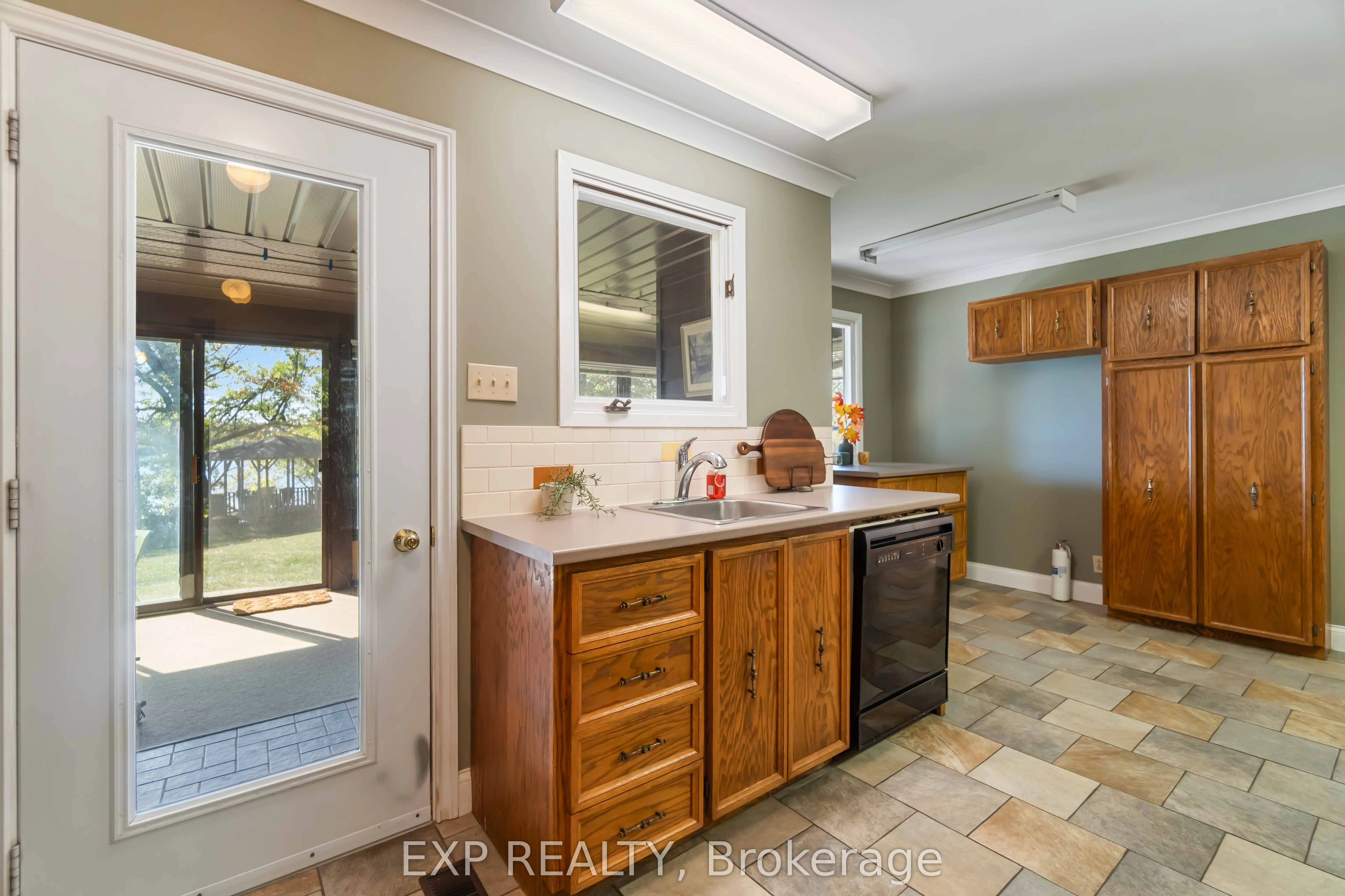 1038 WHITE LAKE Road
