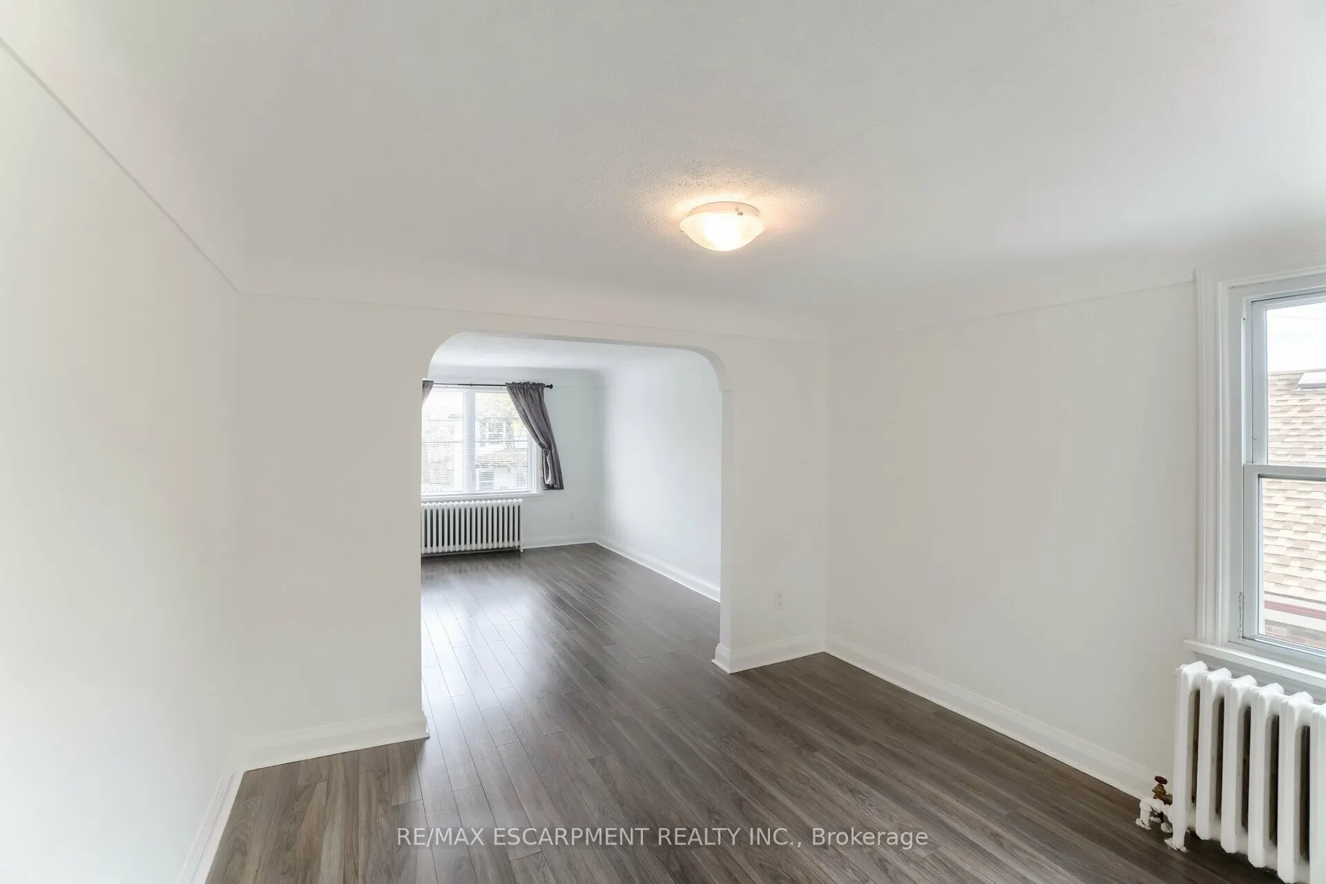 160 WELLAND Avenue