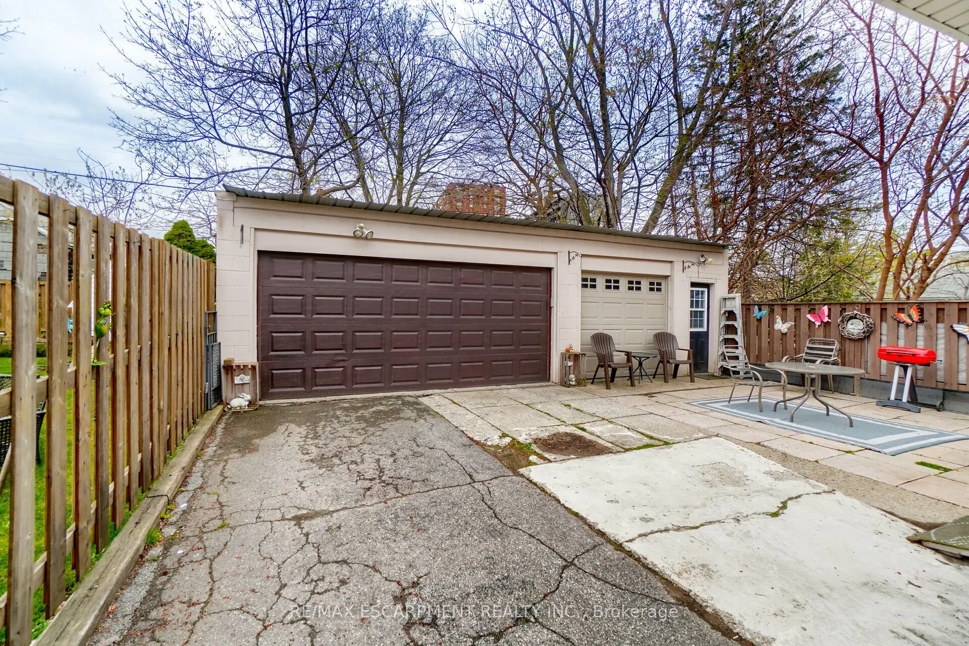 160 WELLAND Avenue