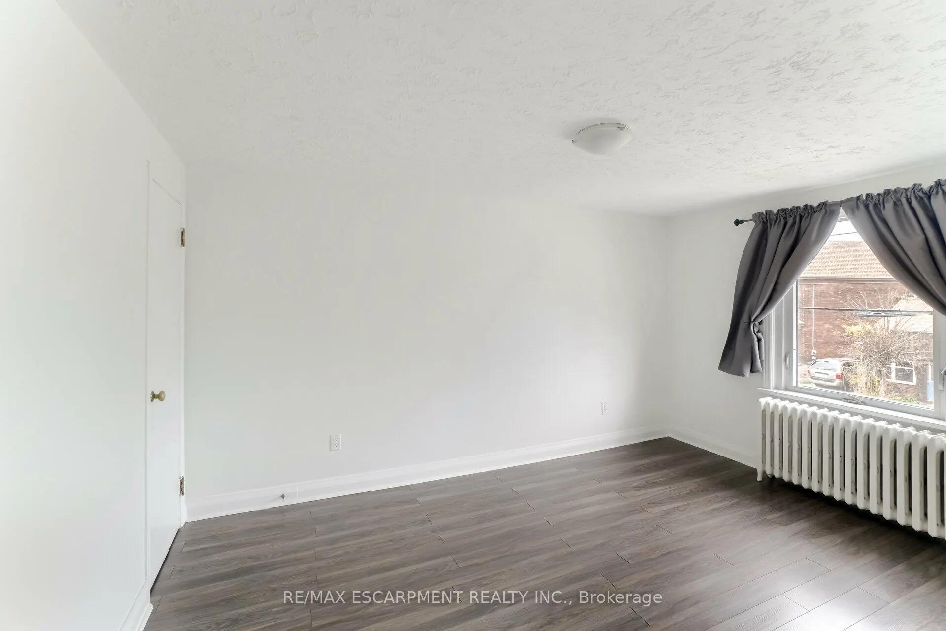 160 WELLAND Avenue