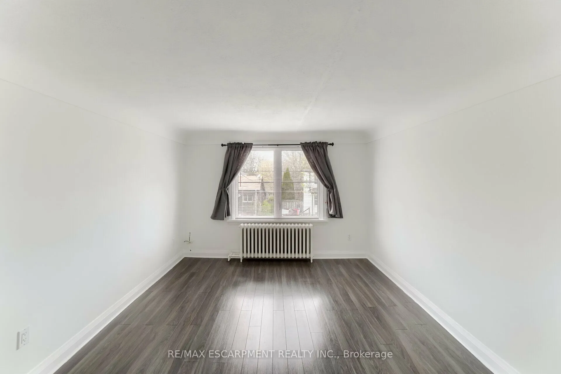 160 WELLAND Avenue