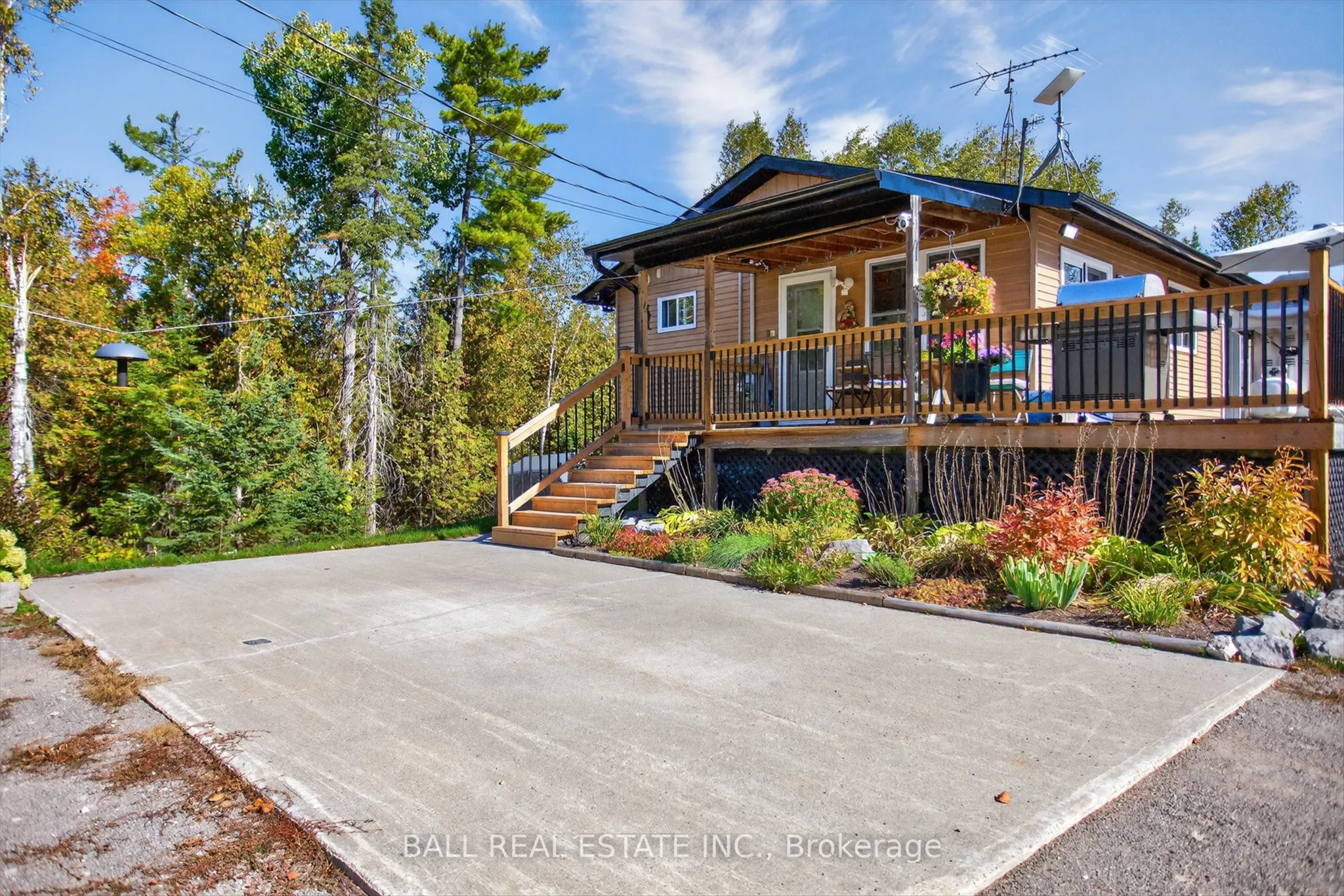 1352 County Rd 49 Road