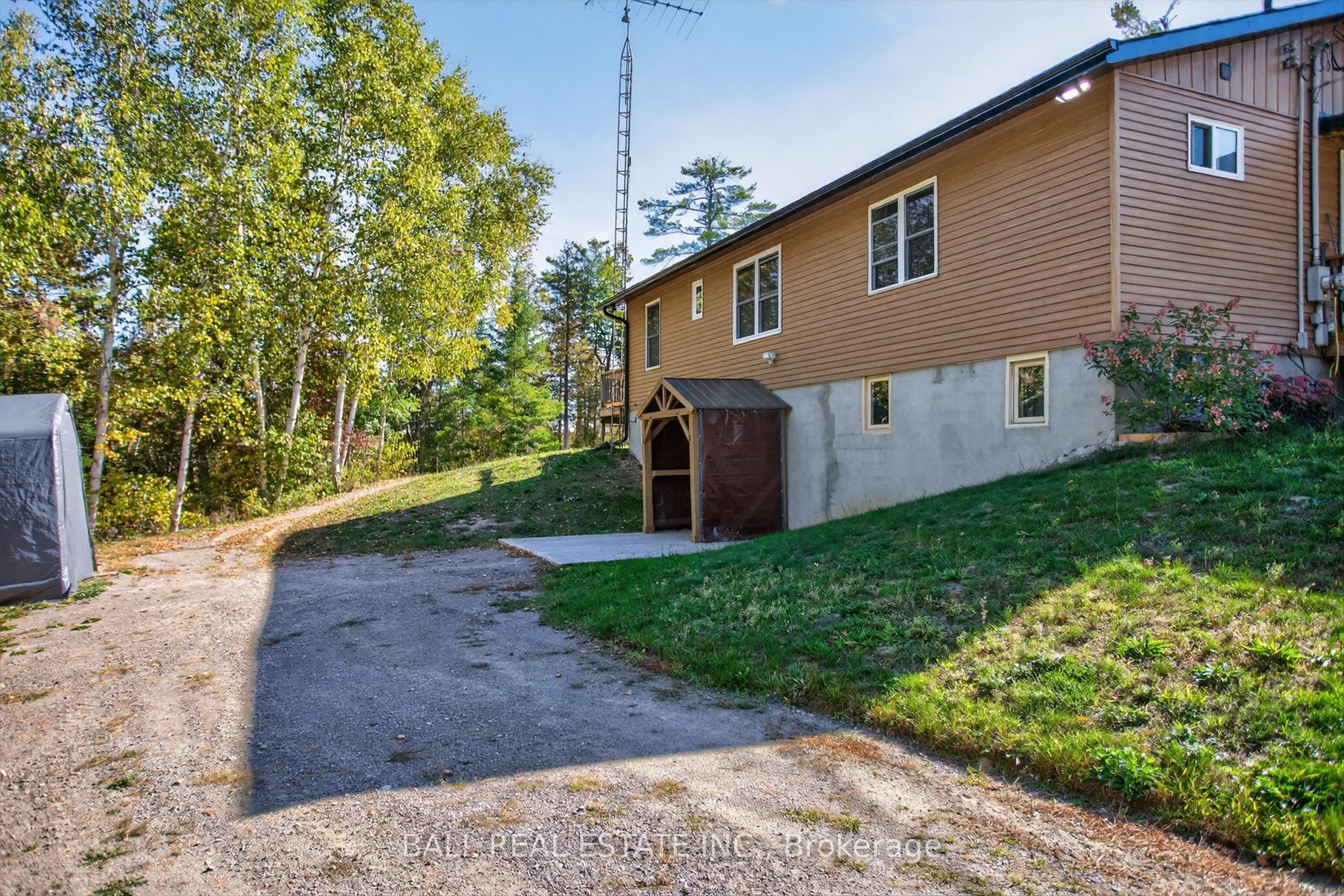 1352 County Rd 49 Road