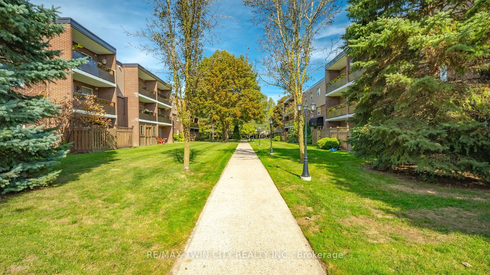 640 Grey Street, #101