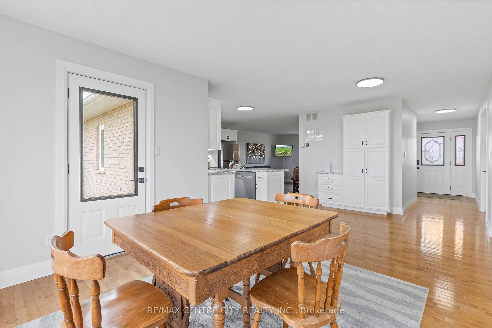 1041 Bruce Road 23