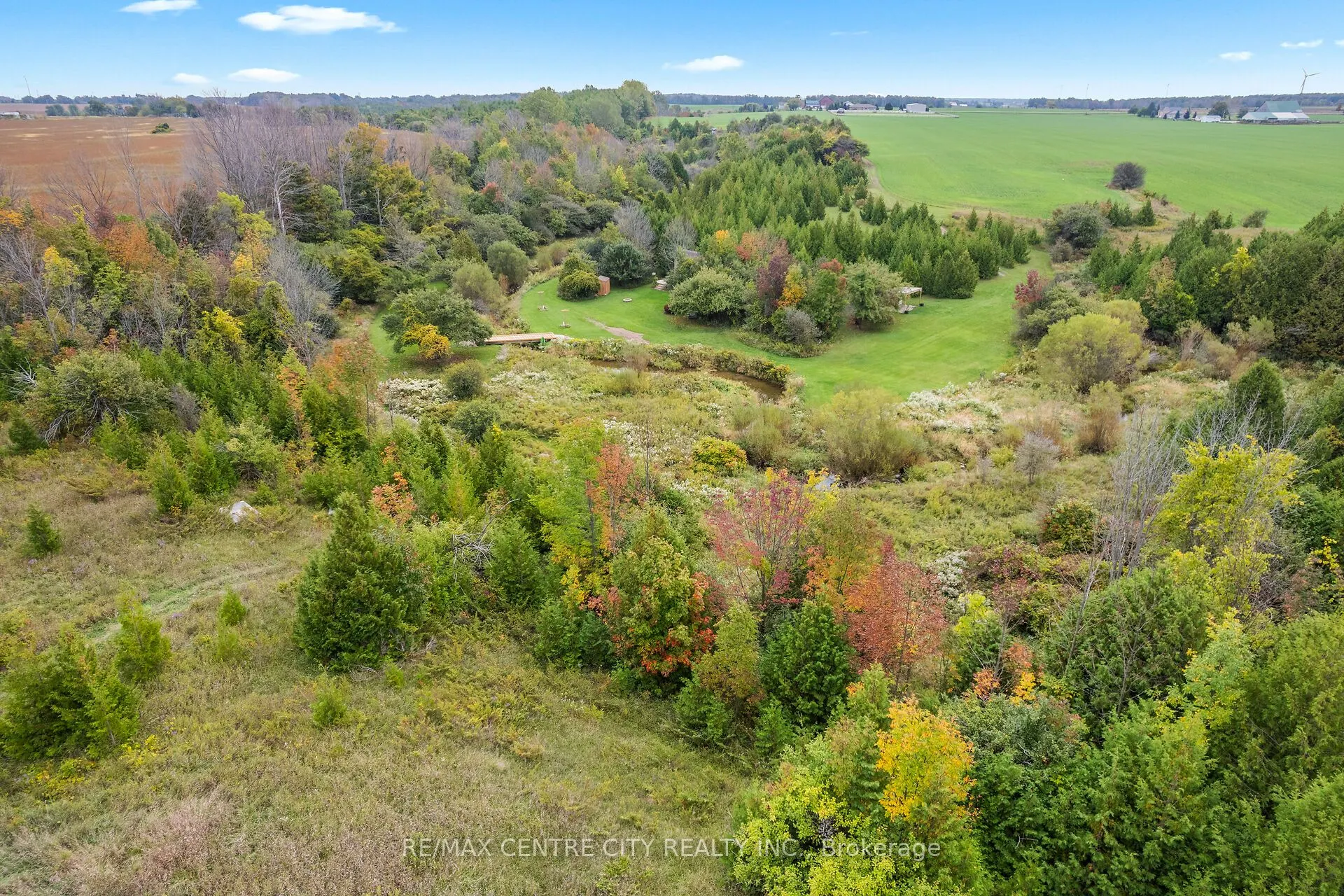 1041 Bruce Road 23