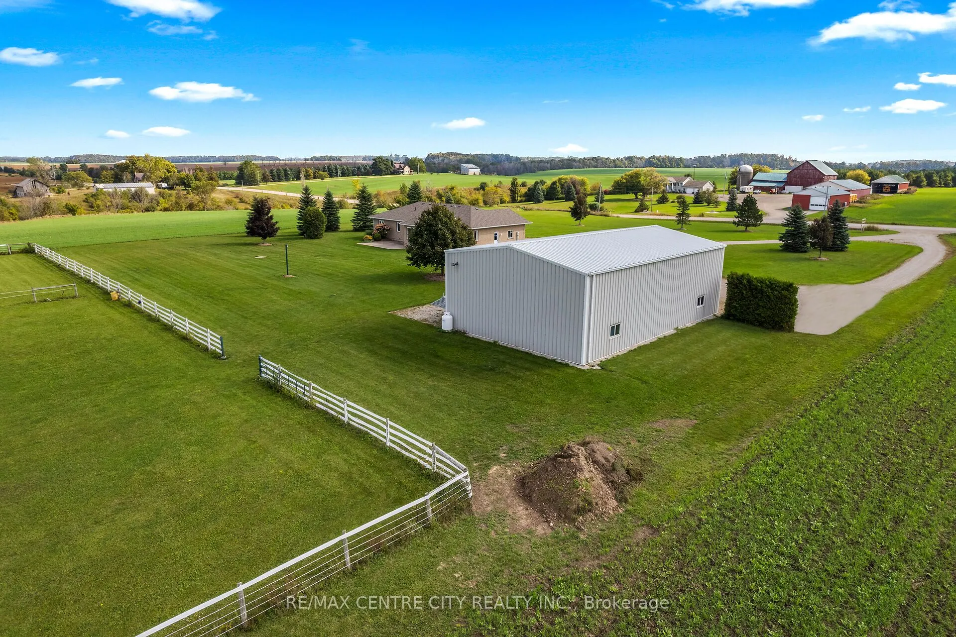 1041 Bruce Road 23