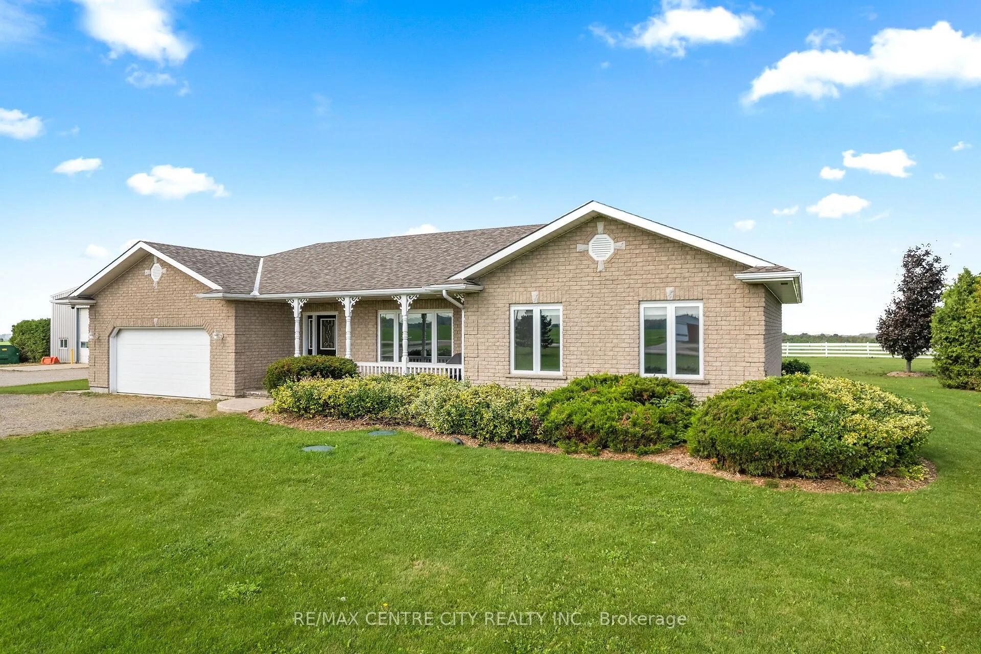 1041 Bruce Road 23