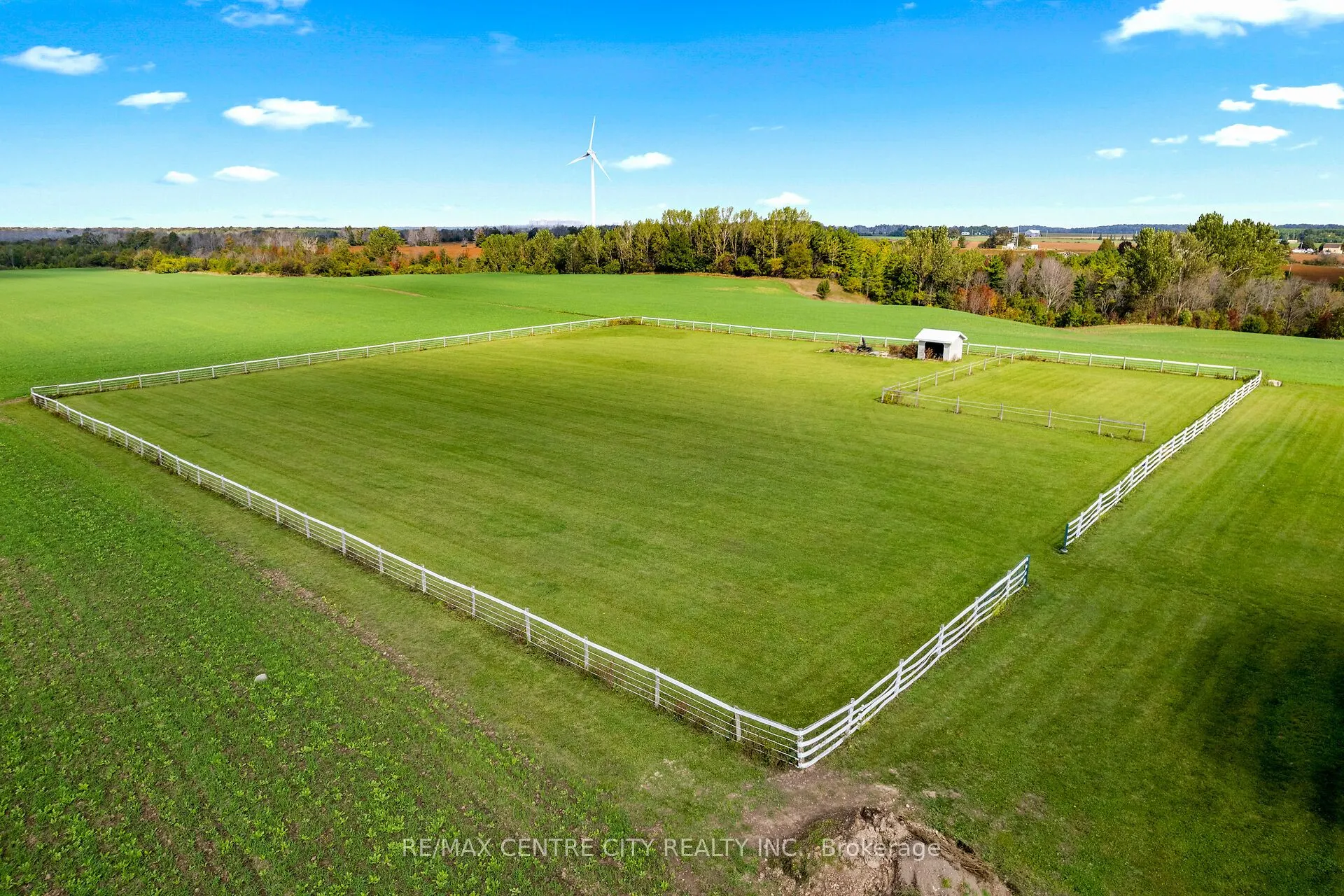 1041 Bruce Road 23