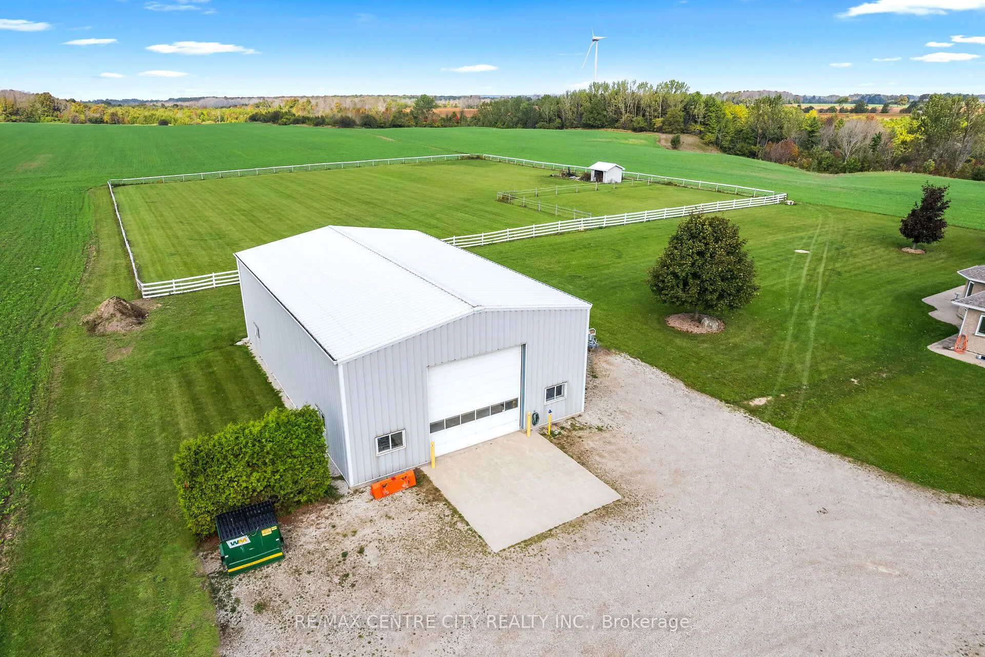 1041 Bruce Road 23