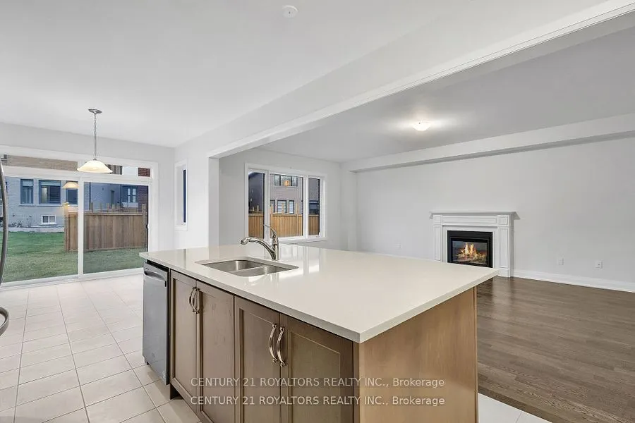 1287 Upper Thames Drive