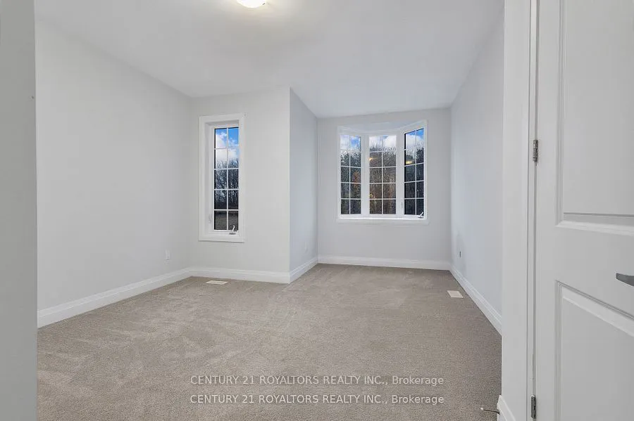 1287 Upper Thames Drive