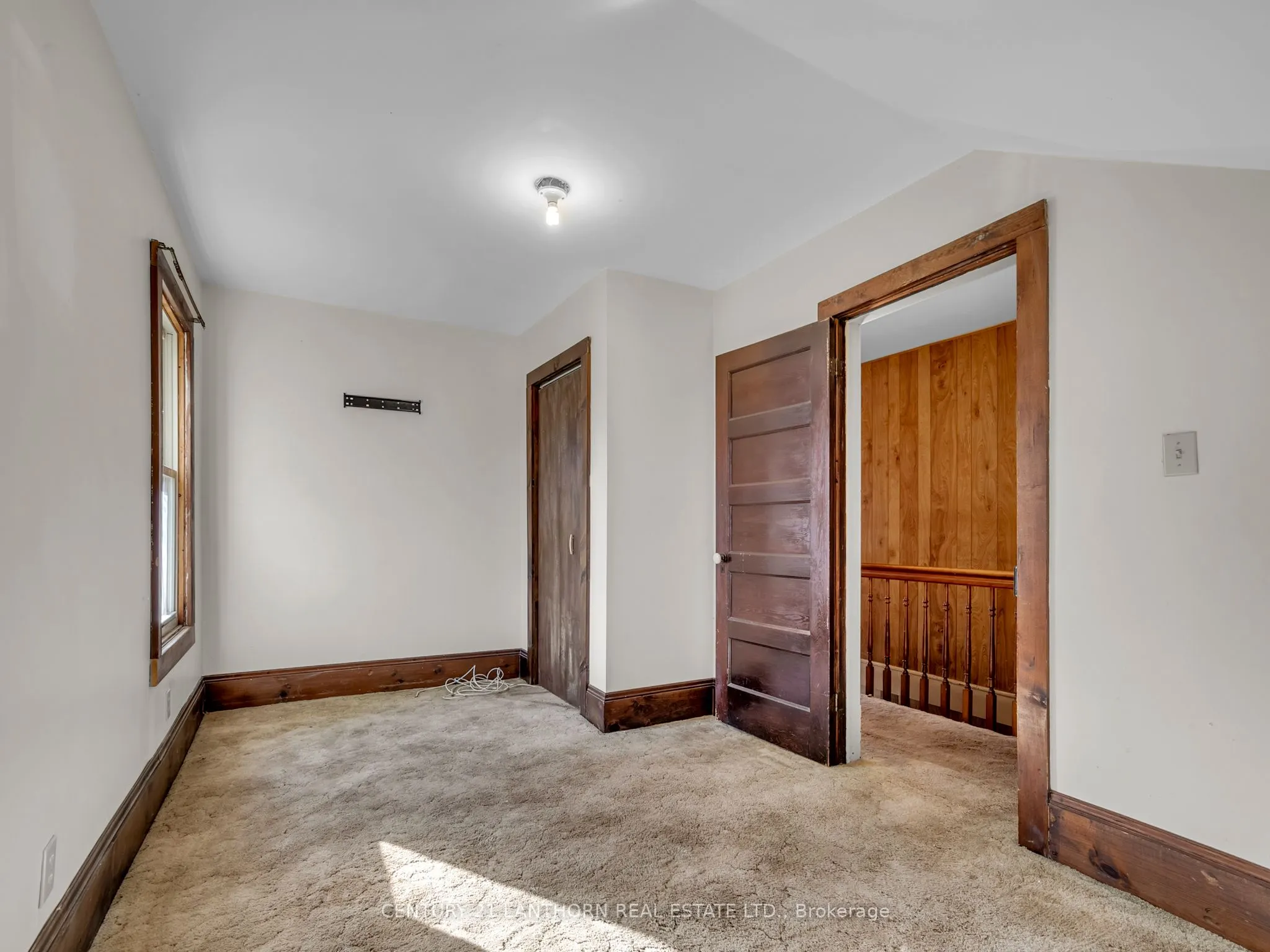 49 Consecon Street E