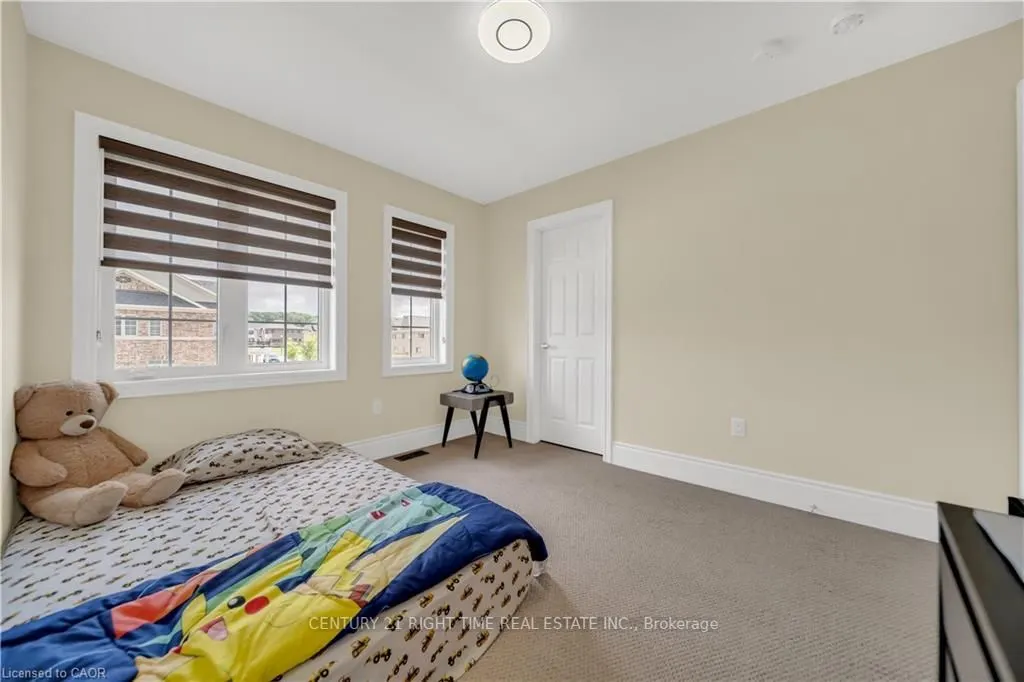 1161 Upper Thames Drive