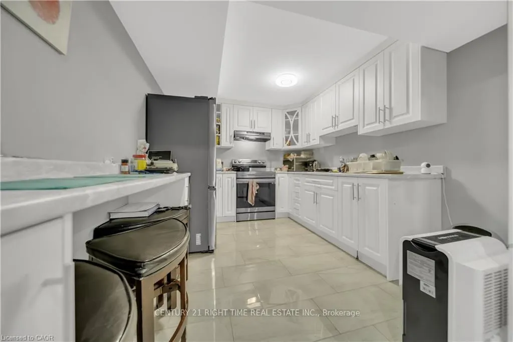 1161 Upper Thames Drive