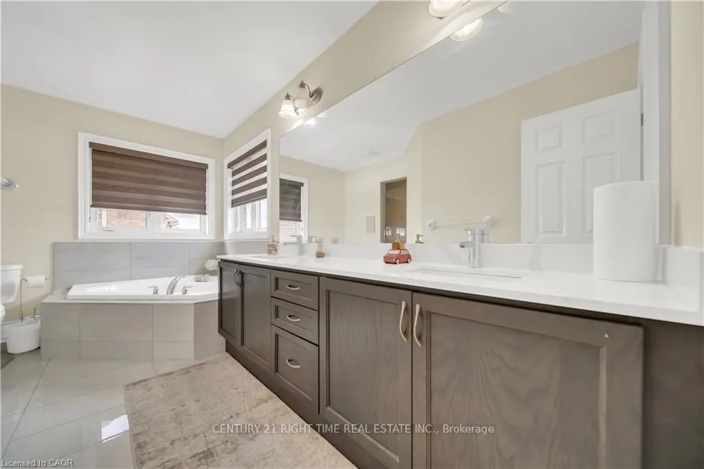 1161 Upper Thames Drive