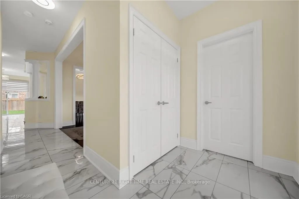 1161 Upper Thames Drive