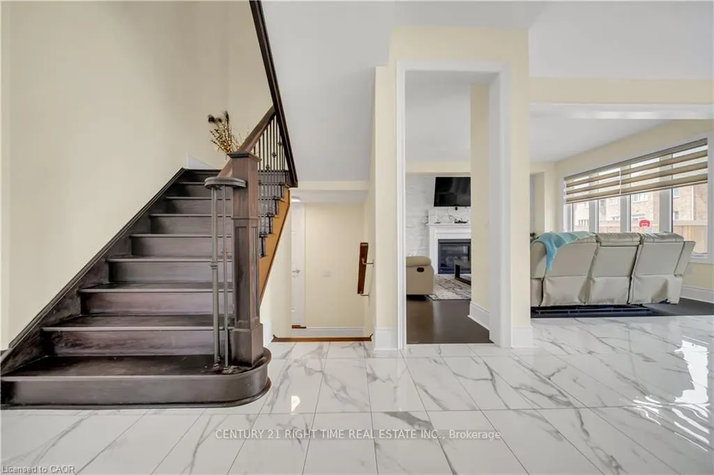 1161 Upper Thames Drive