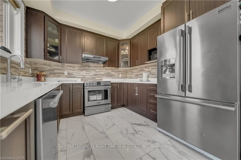 1161 Upper Thames Drive